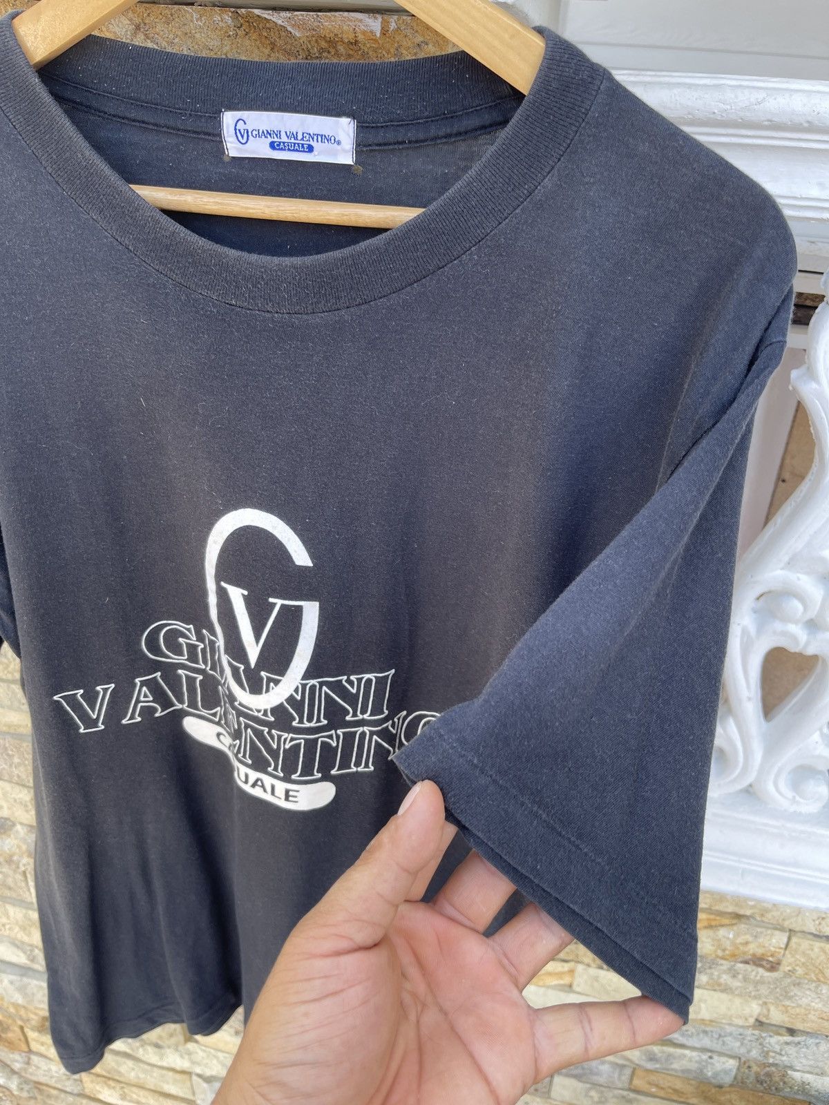 Gianni Valentino × Valentino × Vintage Last Drop🔥Rare🔥Vintage 90s Gianni Valentino Big Logo T-Shirt Size US L / EU 52-54 / 3 - 5 Thumbnail