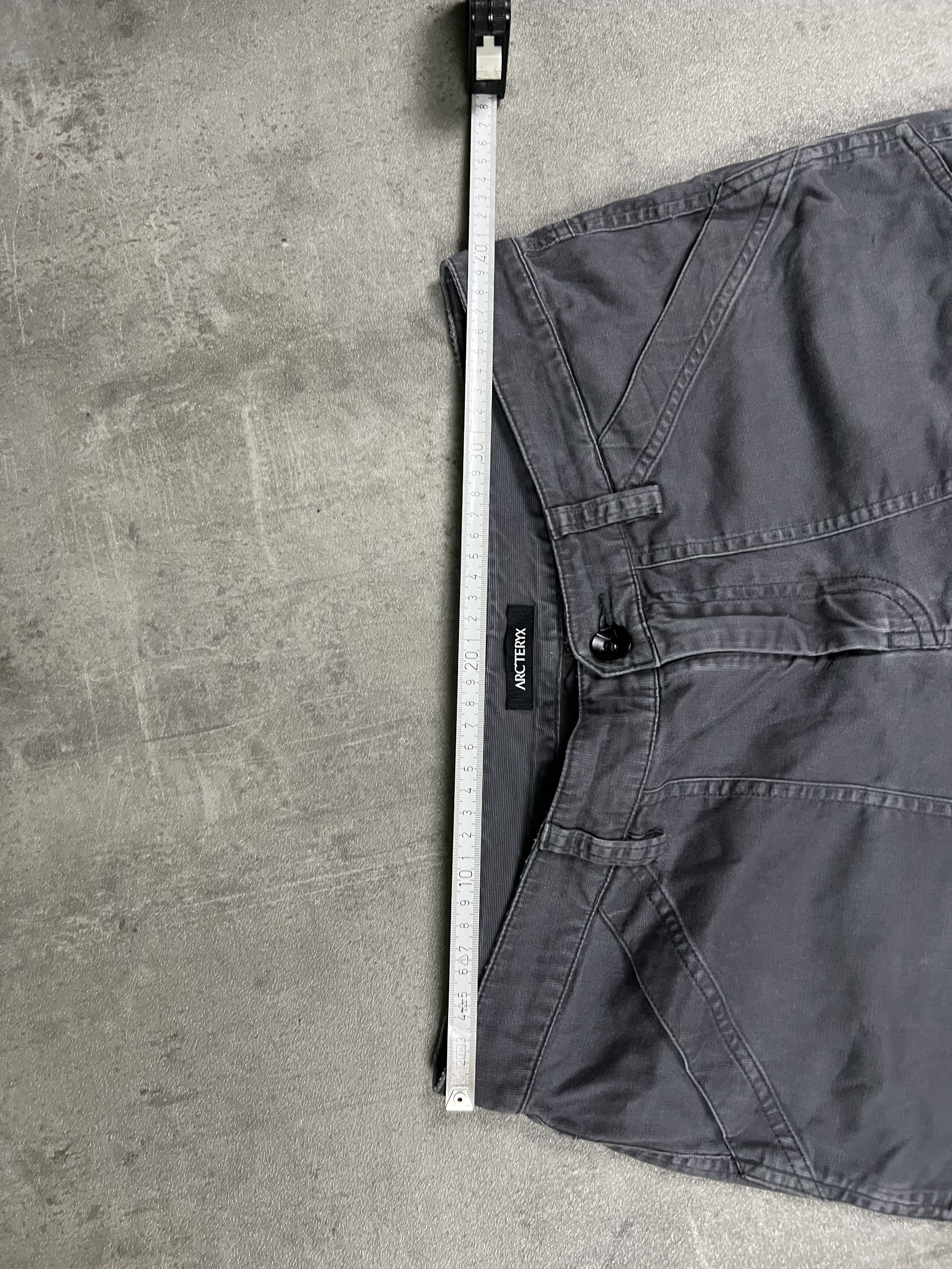 Arc'teryx arcteryx pants for womens size 10 taile gorpcore Size 32" / US 10 / IT 46 - 8 Thumbnail