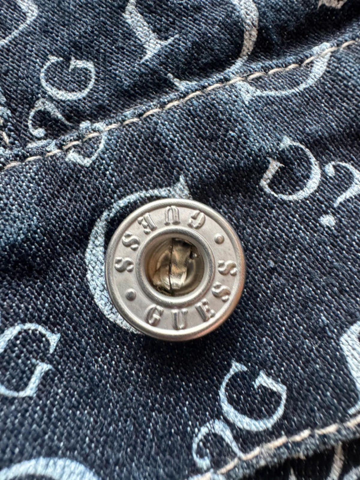 Guess Guess Women’s Logo Denim Jacket Size L Best Fits M UK 12–14 Size M / US 6-8 / IT 42-44 - 9 Thumbnail