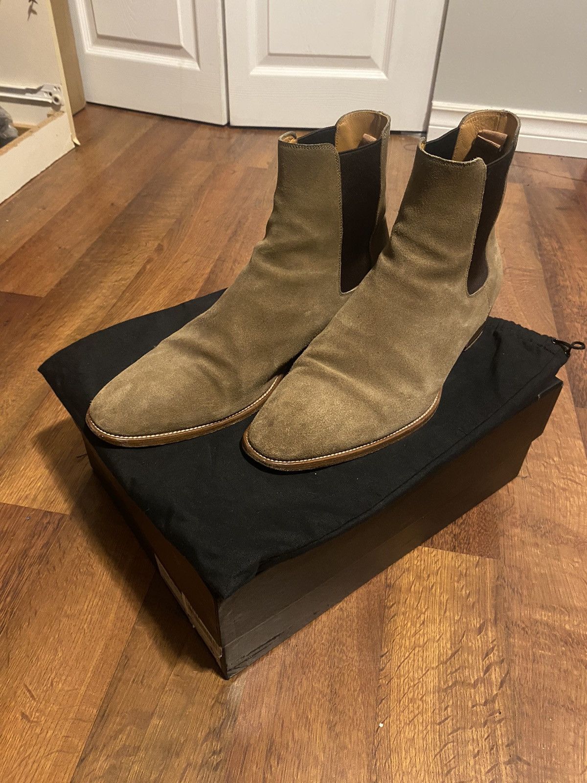 Saint Laurent Paris Saint Laurent Wyatt Chelsea boots Size US 11.5 / EU 44-45 - 1 Thumbnail
