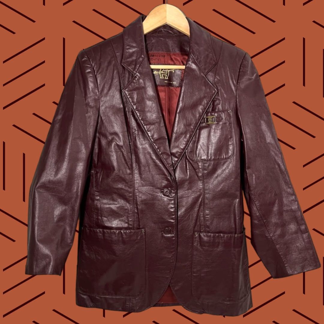 Etienne Aigner VINTAGE Etienne Aigner Leather Blazer Jacket Womens Size 6 Deep Oxblood Red Burgundy Jacket, Blazer, Leather, 90s, Classic, Wool? Size M / US 6-8 / IT 42-44 - 1 Thumbnail
