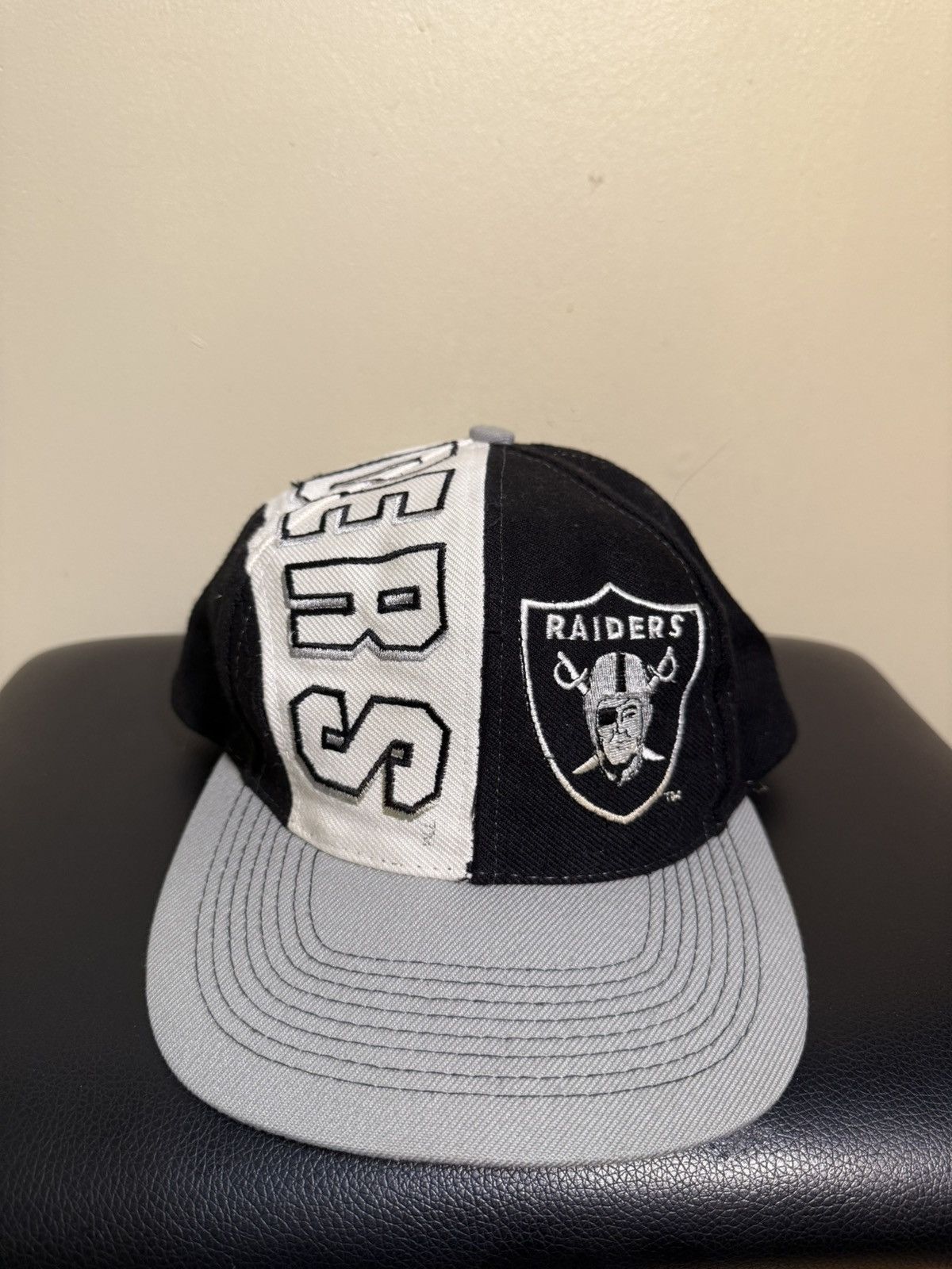 NFL Vintage los angeles raiders snapback hat Size ONE SIZE - 1 Thumbnail