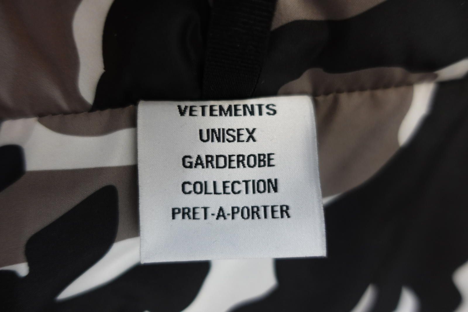 Vetements Vetements Logo Camo Puffer Jacket Size US M / EU 48-50 / 2 - 9 Thumbnail