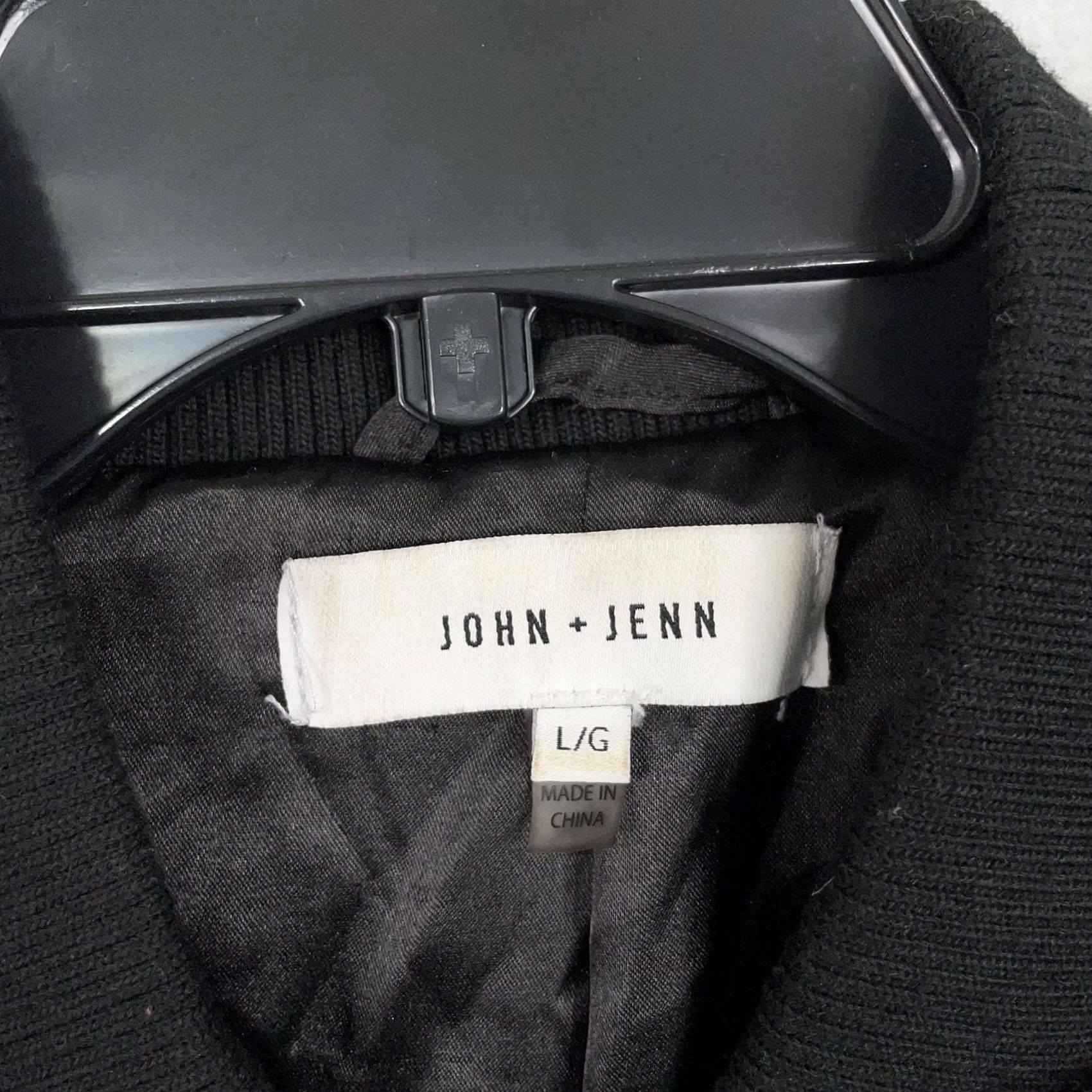 Vintage John + Jenn Jacket Womens Large Black Faux Fur Bomber Zip Up Lined Cozy Size L / US 10 / IT 46 - 4 Thumbnail