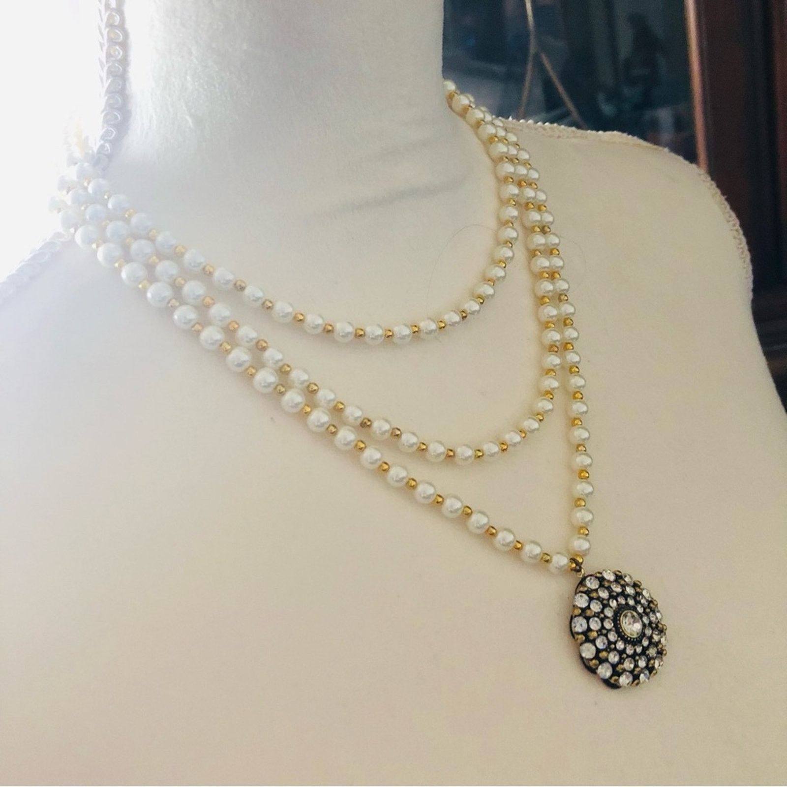 Handmade Handcrafted cream Pearl genuine emerald necklace Size ONE SIZE - 3 Thumbnail