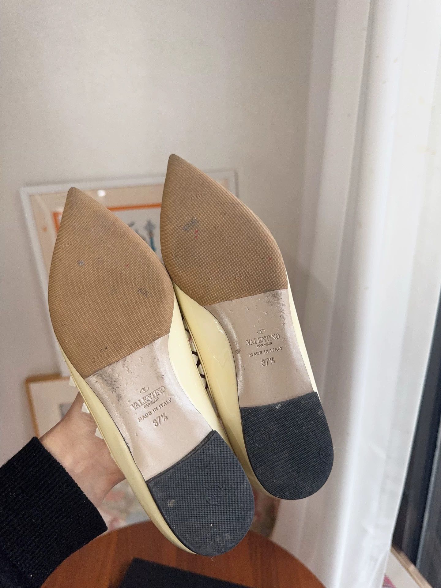 Valentino Valentino 95 New Cream Patent Leather Flats 37.5 Min OX Yell Size US 6.5 / IT 36.5 - 9 Thumbnail
