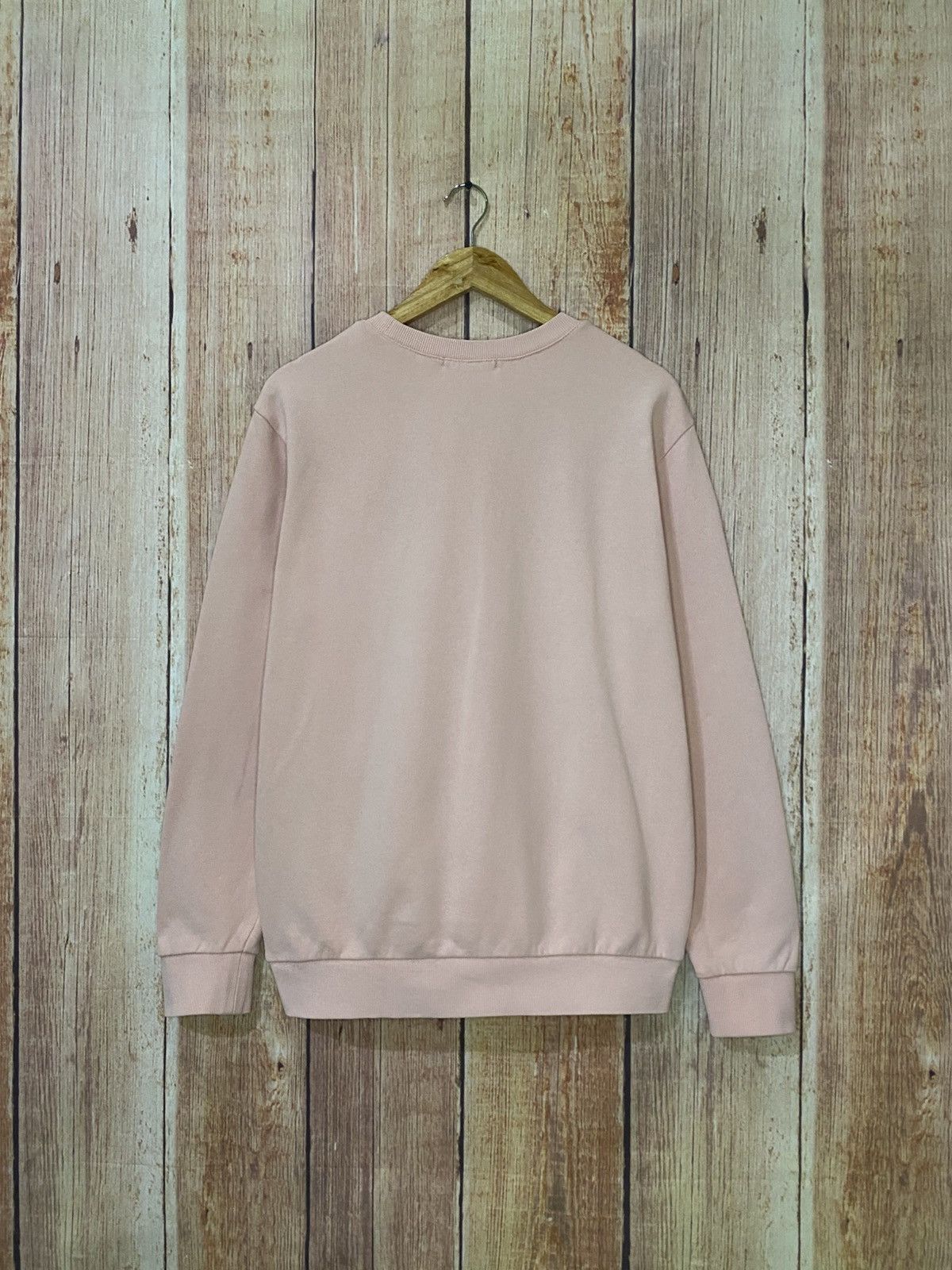 Guess GUESS Emboss Triangle Logo Crewneck Sweatshirt Size US L / EU 52-54 / 3 - 2 Thumbnail