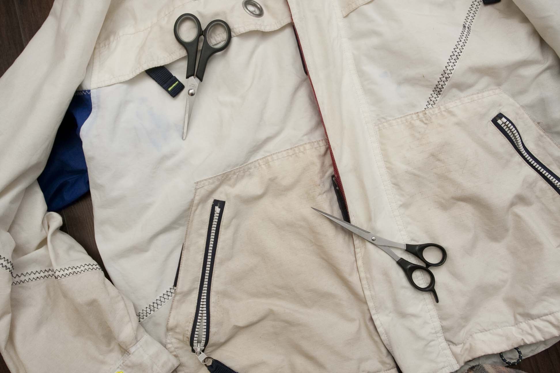 Tommy Hilfiger × Vintage Tommy Hilfiger Vintage Jacket Sailing Gear Size L w/STAINS Size US L / EU 52-54 / 3 - 5 Thumbnail