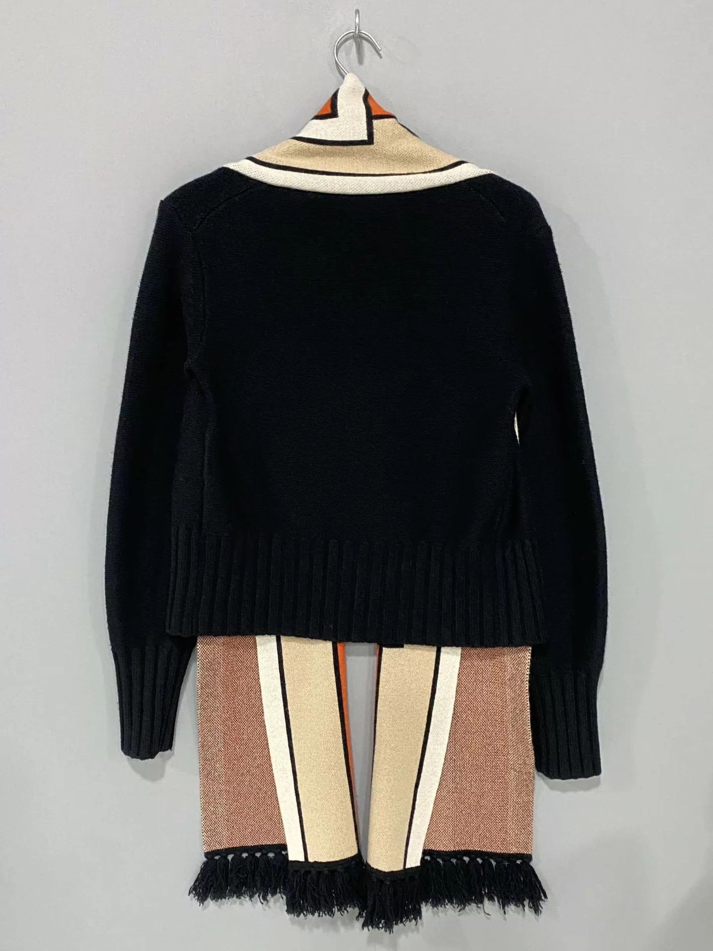 Burberry Burberry large logo cashmere sweater XXS Size XXS / US 00 / IT 34 - 3 Thumbnail