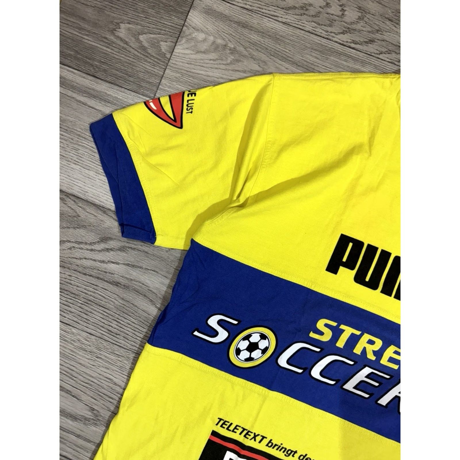 Puma VINTAGE Puma Street Soccer Cup PlayStation Snickers T-shirt V-Neck L Mens Yellow 90s Short Sleeve Cotton Shirt Size US L / EU 52-54 / 3 - 4 Thumbnail