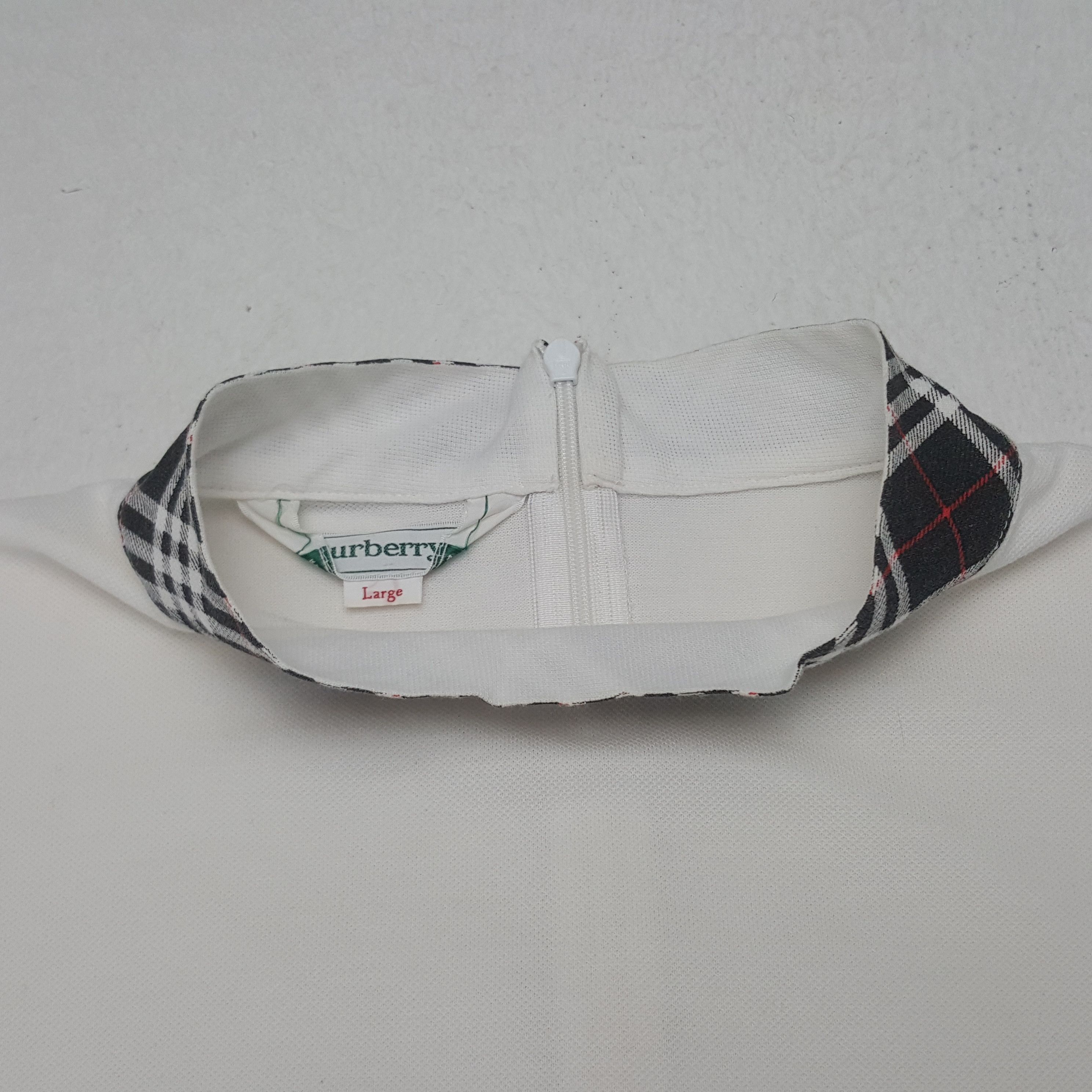 Burberry × Vintage Vintage Burberrys Custom Spell Out Tshirt Size L / US 10 / IT 46 - 5 Thumbnail