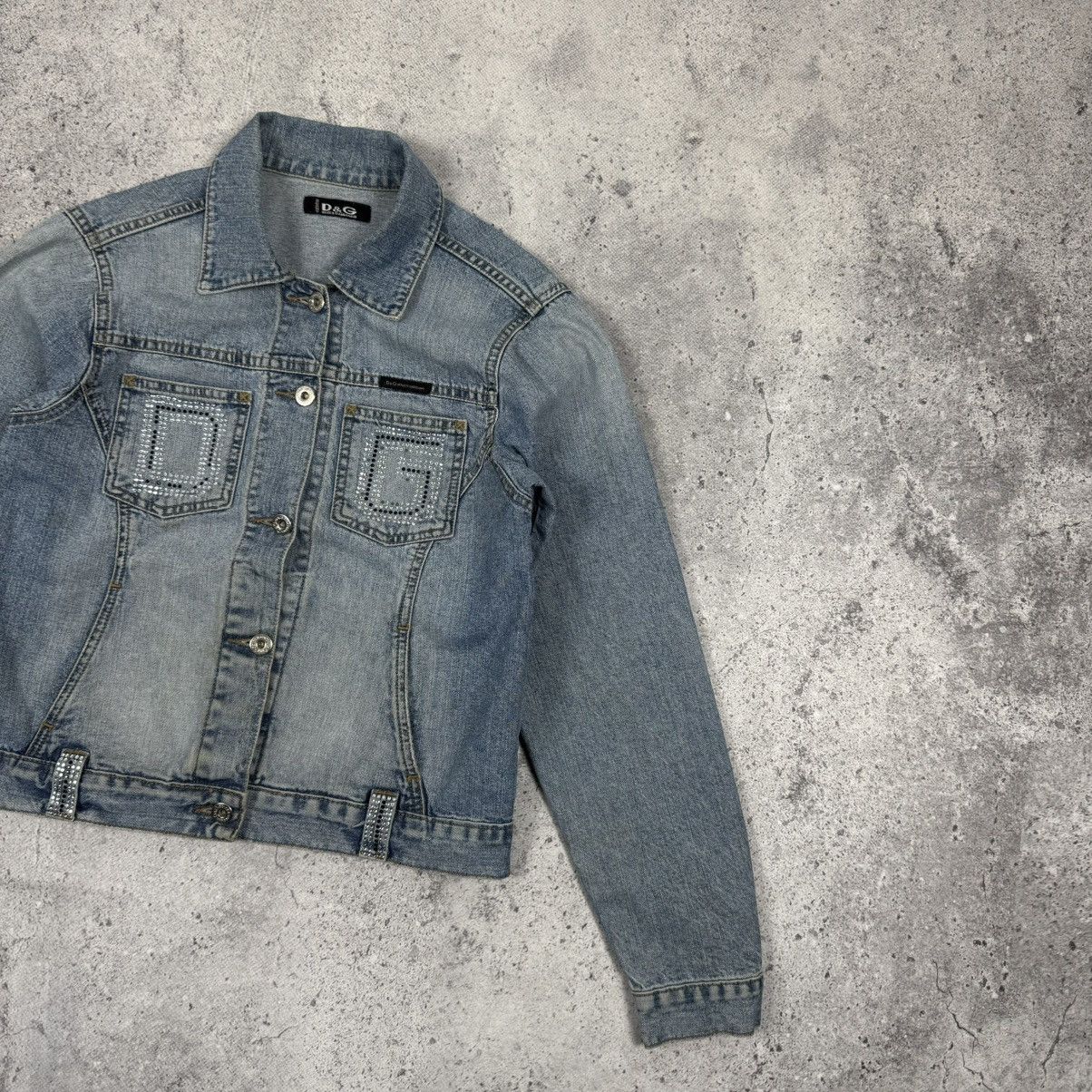 Dolce & Gabbana × Vintage Vintage Dolce & Gabbana Y2K Big Logo Washed Denim Jacket Size M / US 6-8 / IT 42-44 - 1 Thumbnail