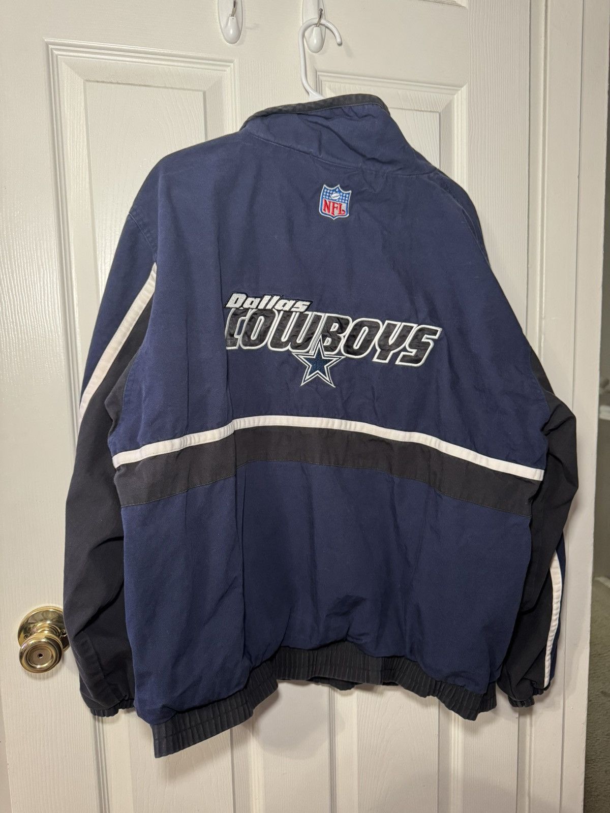 NFL × Vintage Vintage Heavyweight Dallas Cowboys NFL x Reebok Jacket Sz XL Size US XL / EU 56 / 4 - 2 Thumbnail