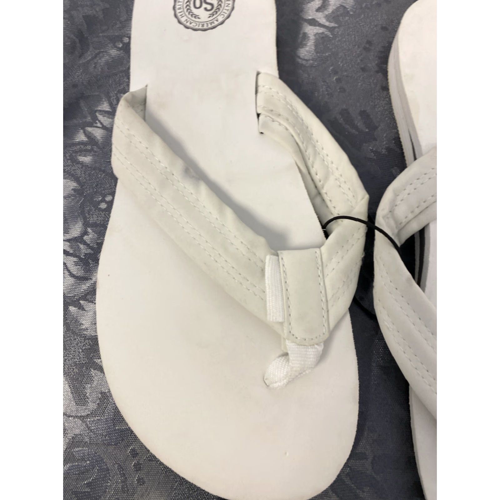 Vintage VINTAGE So Women's Flip Flop Sandals Casual Summer Size 7-8 White Outdoor Cushioned Size US 7 / IT 37 - 4 Thumbnail