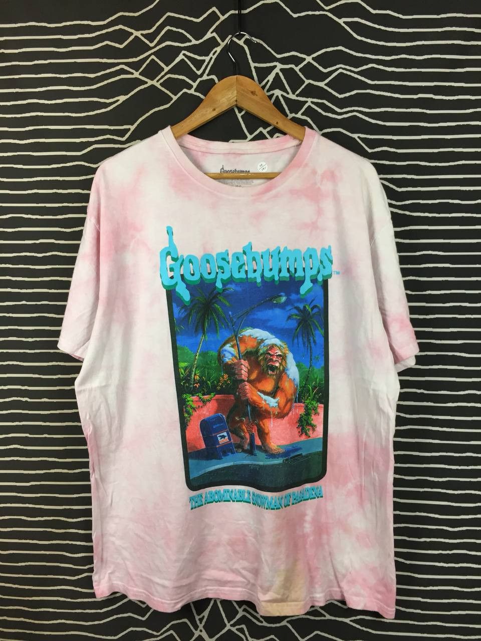 Vintage Goosebumps The Abominable Snowman of Pasadena Cover Art Tee Size US XL / EU 56 / 4 - 1 Thumbnail