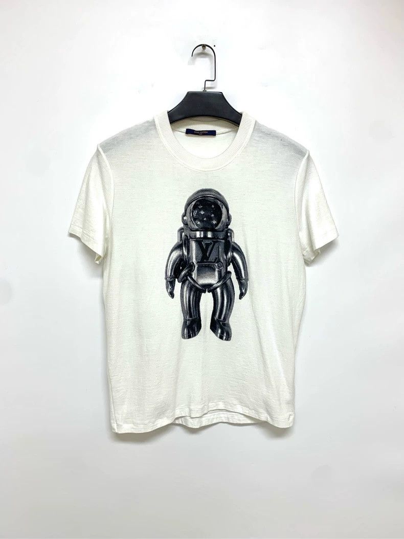 Louis Vuitton Louis Vuitton Alien White Short Sleeve 2503-Nextarrow Size US S / EU 44-46 / 1 - 1 Thumbnail