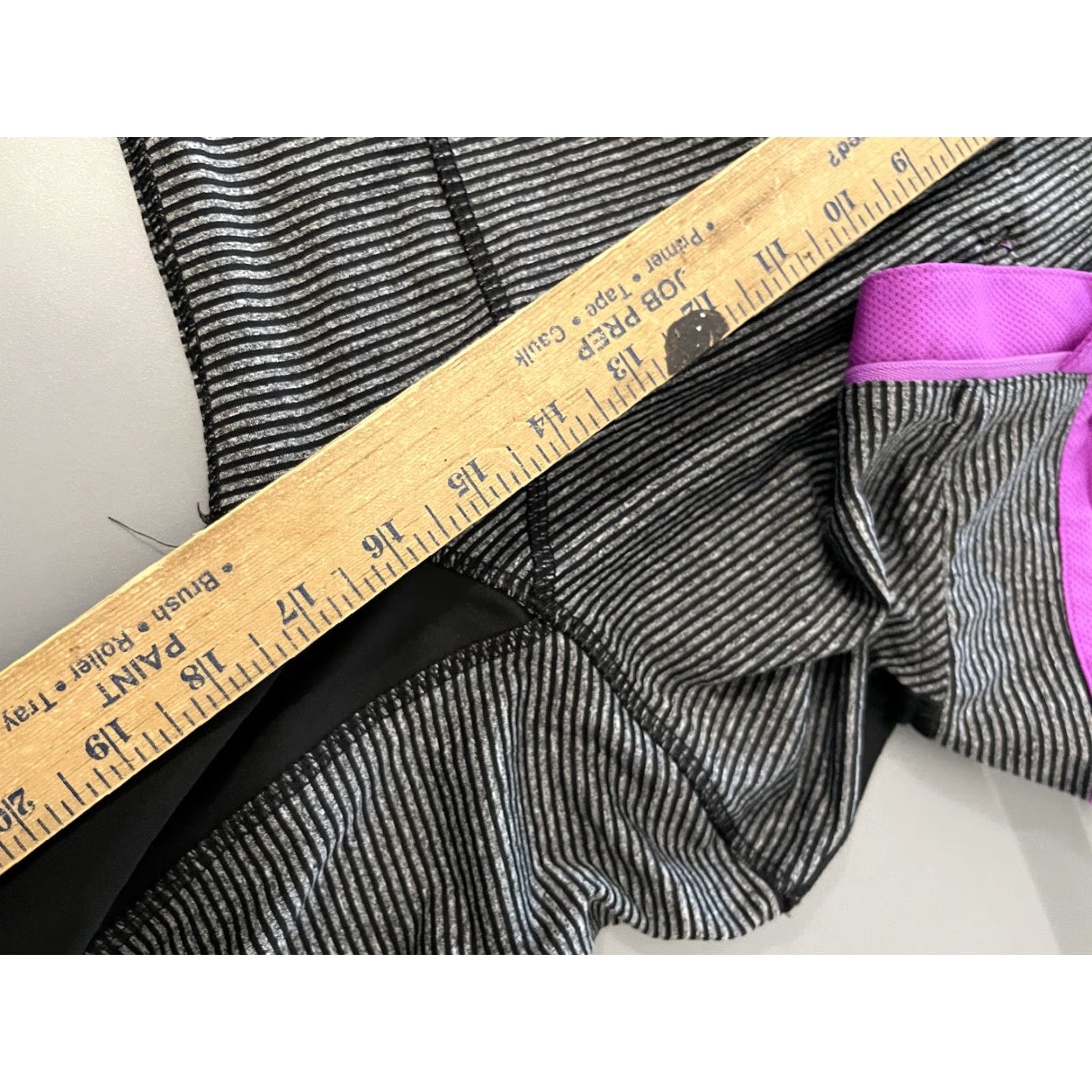 Vintage Women's Size Small RBX Active Wear Jacket Pull over Black & Purple 1/4 Zip Lightweight Track Jacket Running & Jogging Walking Size S / US 4 / IT 40 - 5 Thumbnail