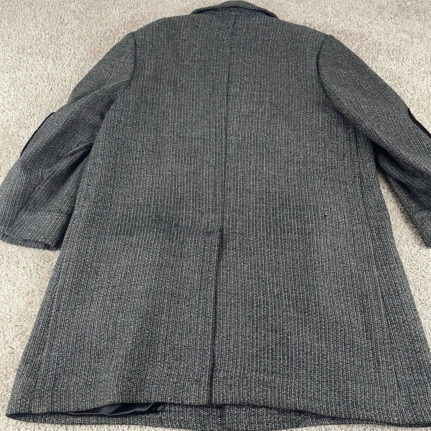 Vintage VINTAGE The Storrs-Schaefer Co. Overcoat Topcoat Coat Wool Grey Large Men’s Regular 1960s Union Button Pockets Notched Lapels Shoes? Size US M / EU 48-50 / 2 - 3 Thumbnail