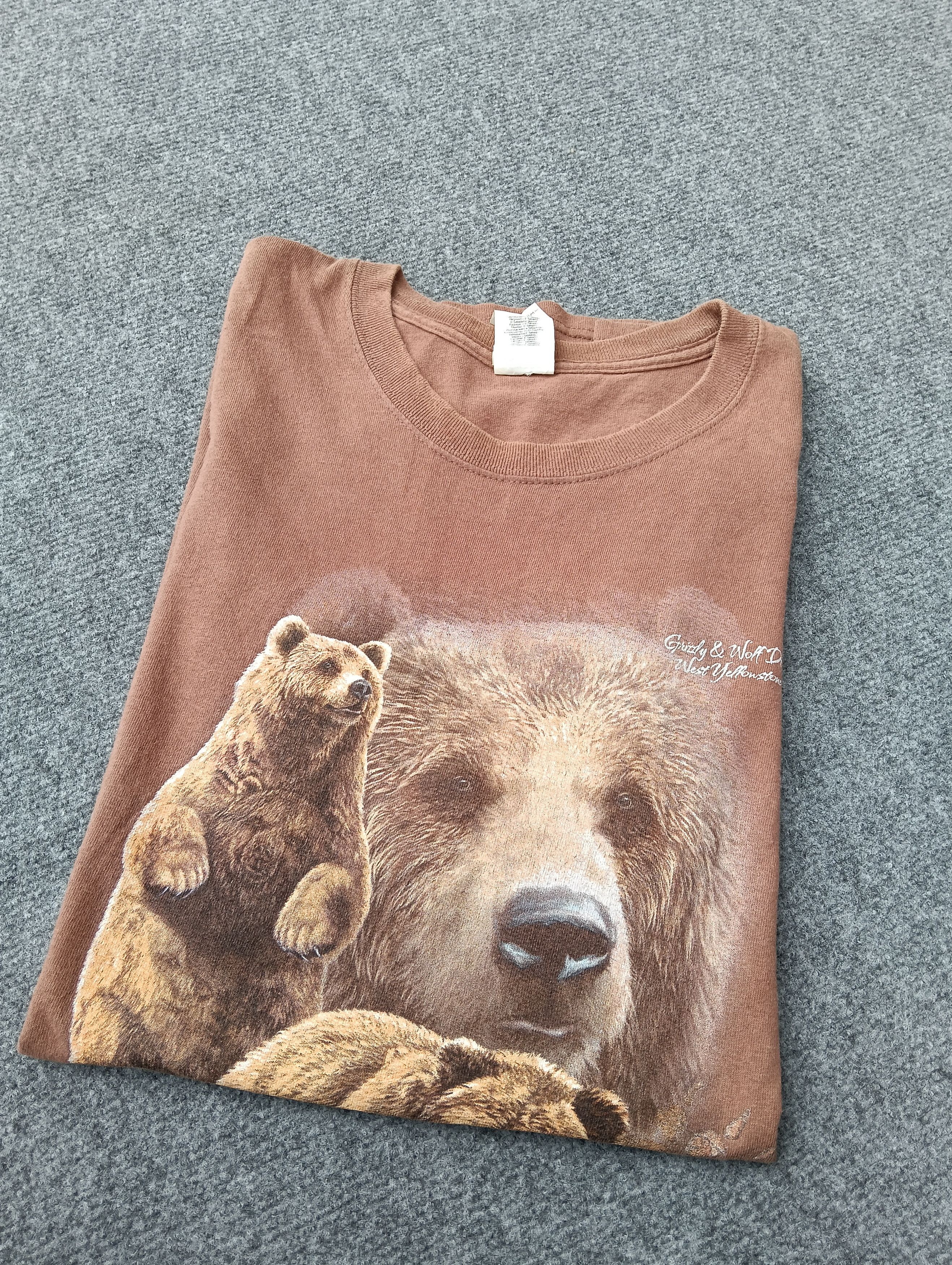 The Mountain VINTAGE BEAR LIKE THE MOUNTAIN TSHIRT. Size US L / EU 52-54 / 3 - 10 Thumbnail