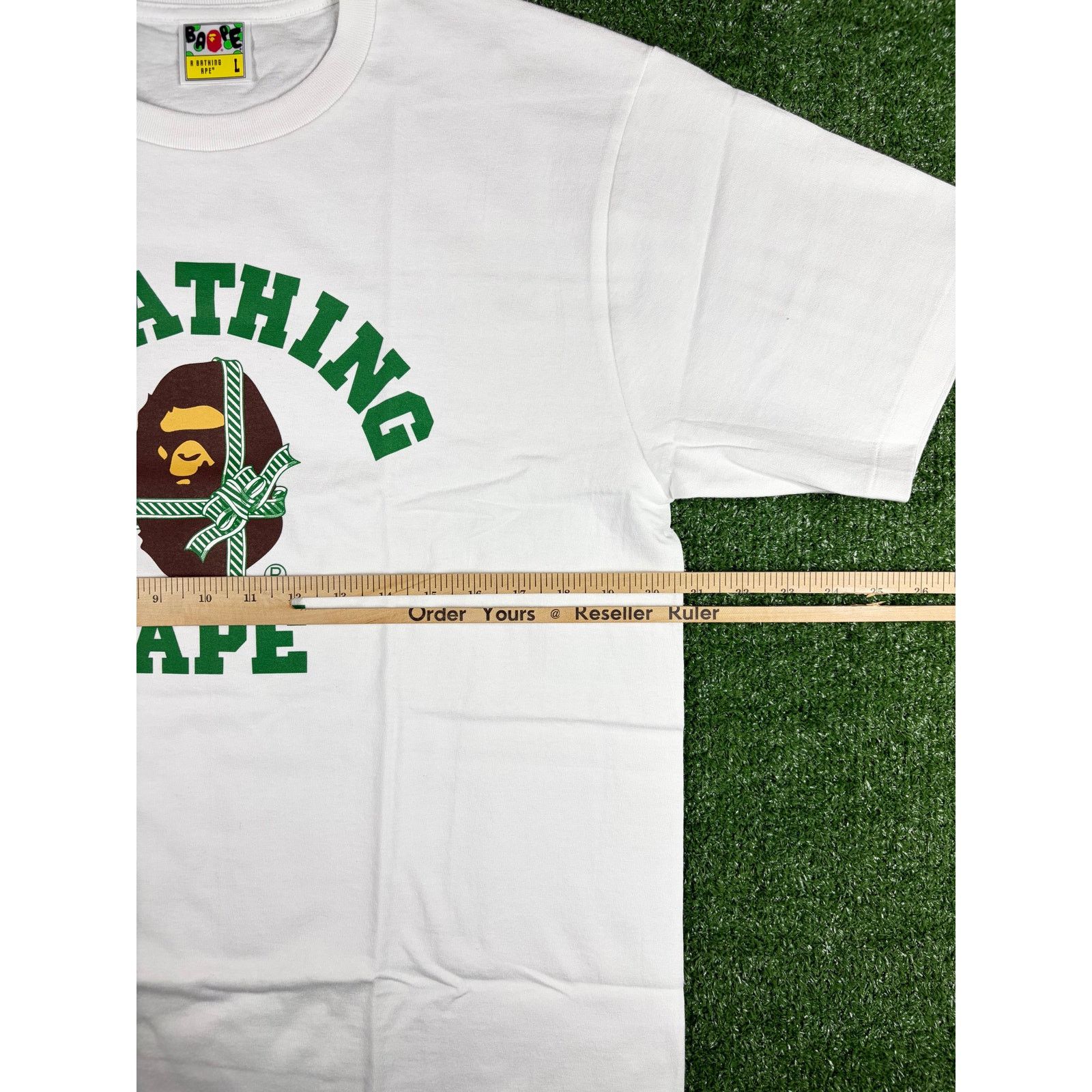 Bape BAPE Christmas College White/Green T-Shirt Size Medium Size US M / EU 48-50 / 2 - 5 Thumbnail