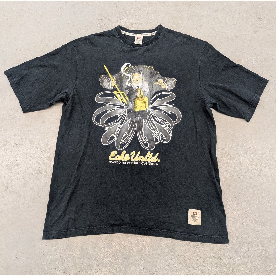 Y2K Rare Ecko unltd Overcome Overturn King Pin t-shirt