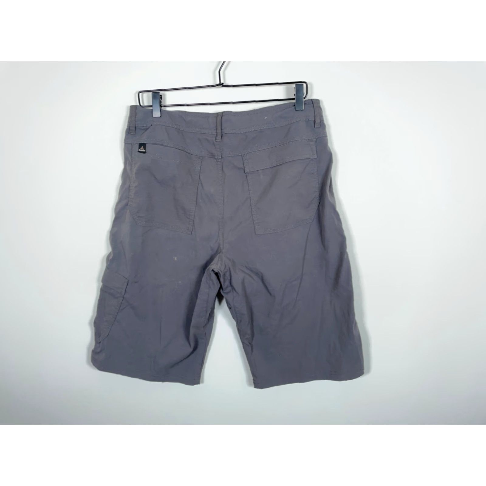 Prana VINTAGE prAna Cargo Shorts Men Medium 33x12 Gray Lightweight Nylon Spandex Belted Casual Outdoor Retro Size US 33 - 2 Thumbnail