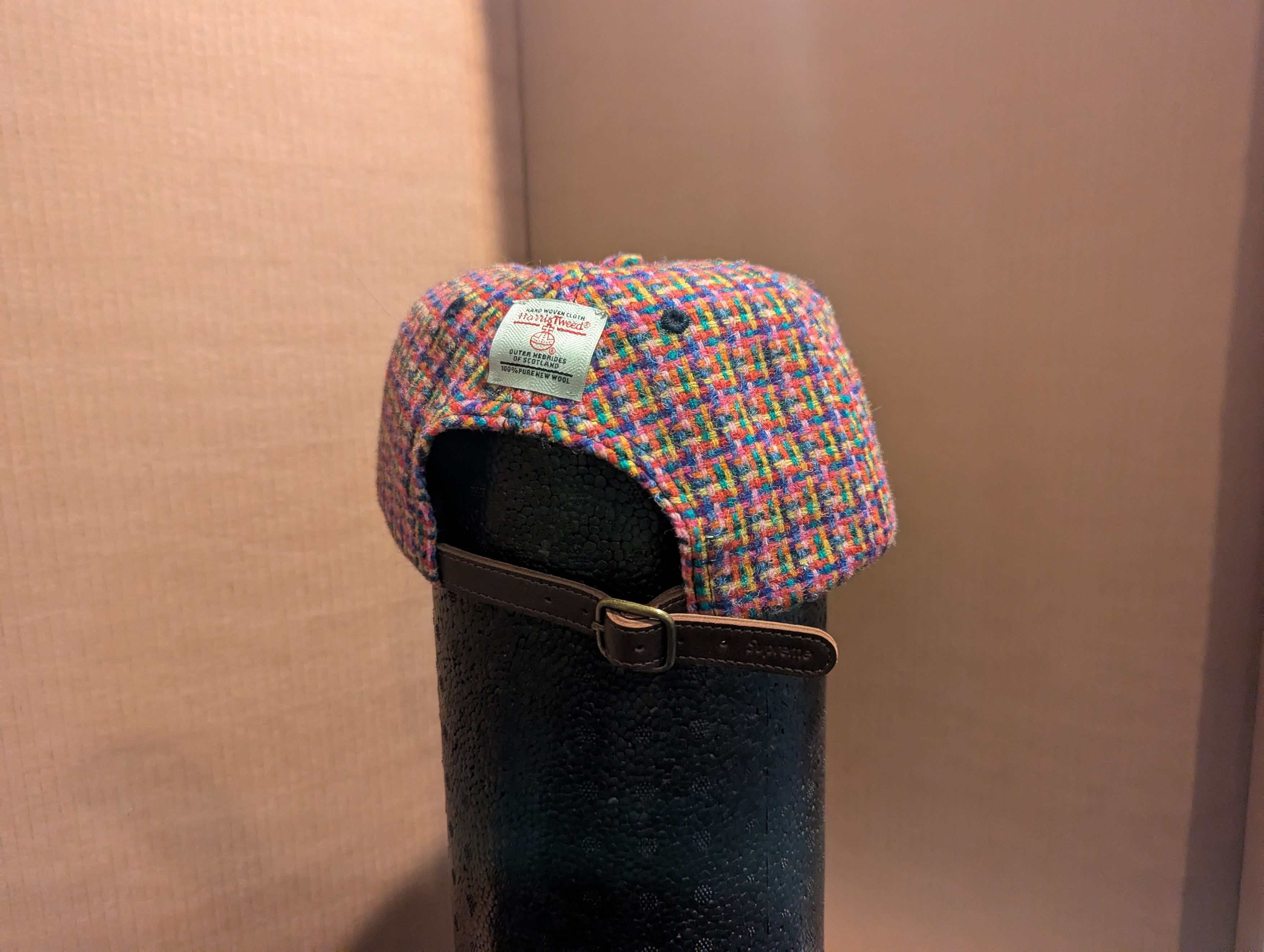 Harris Tweed × Supreme Supreme Harris Tweed 6-Panel Hat (FW25) Red Size ONE SIZE - 2 Thumbnail
