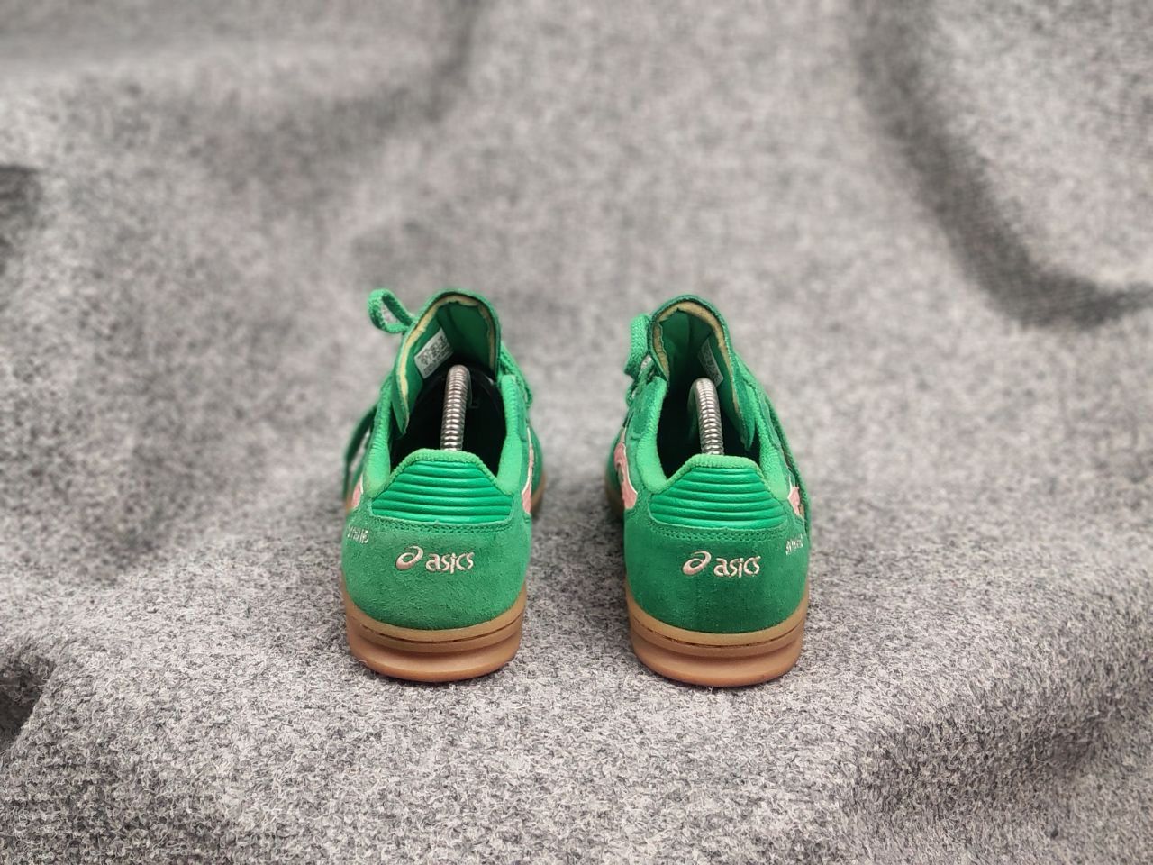 Asics Asics Skyhand OG Cilantro Grapefruit Sneakers Y2K Style Size US 6 / EU 39 - 16 Thumbnail