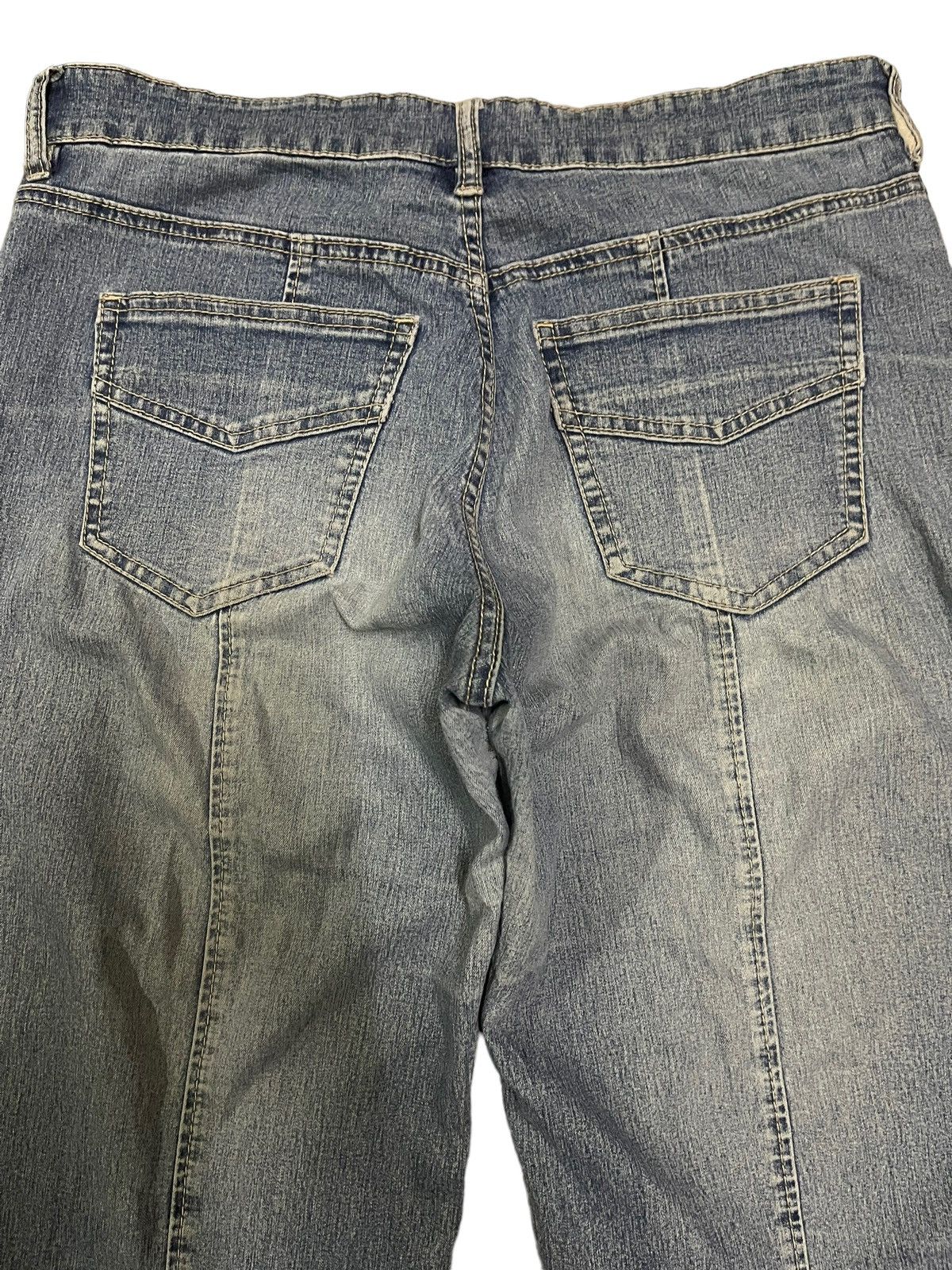 Japanese Brand Vintage Japanese Brand Blue Wash Style Flare Jeans Size US 32 / EU 48 - 4 Thumbnail