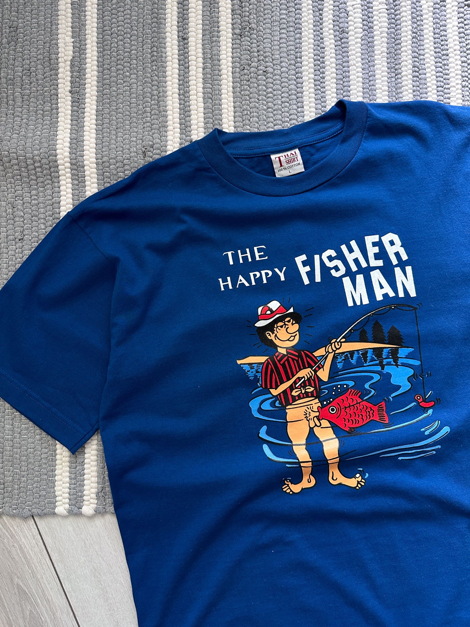 Vintage Vintage 90s Funny The Happy Fisherman Tee Size US L / EU 52-54 / 3 - 3 Thumbnail