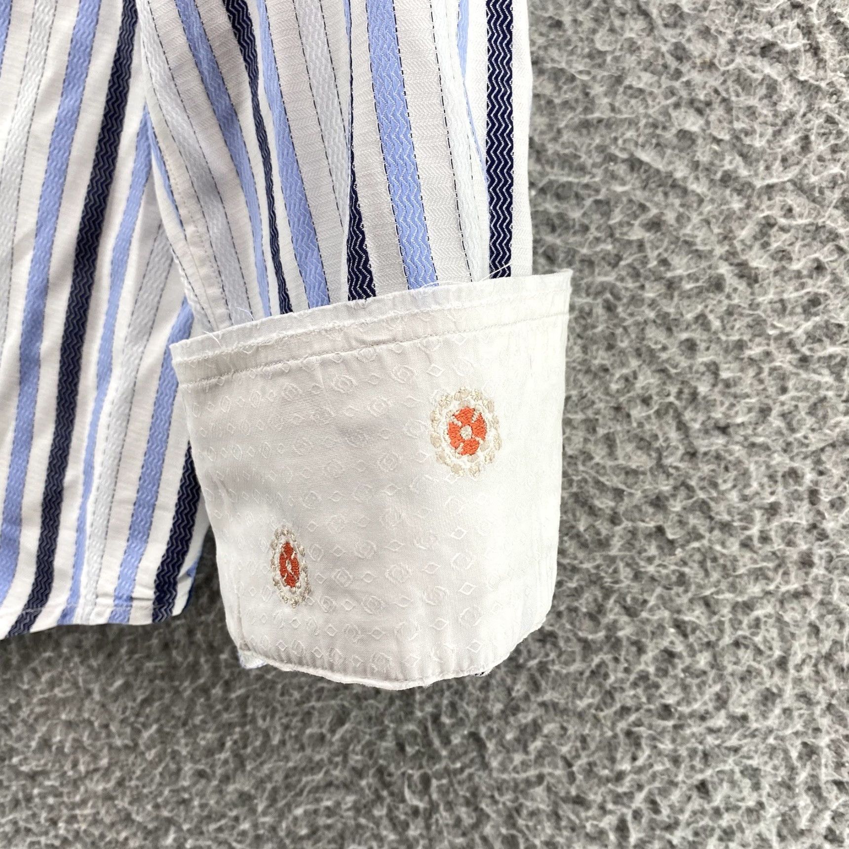 Robert Graham Robert Graham Shirt Adult XL Blue Striped Flip Cuff Button Down Long Sleeve Mens Size US XL / EU 56 / 4 - 2 Thumbnail