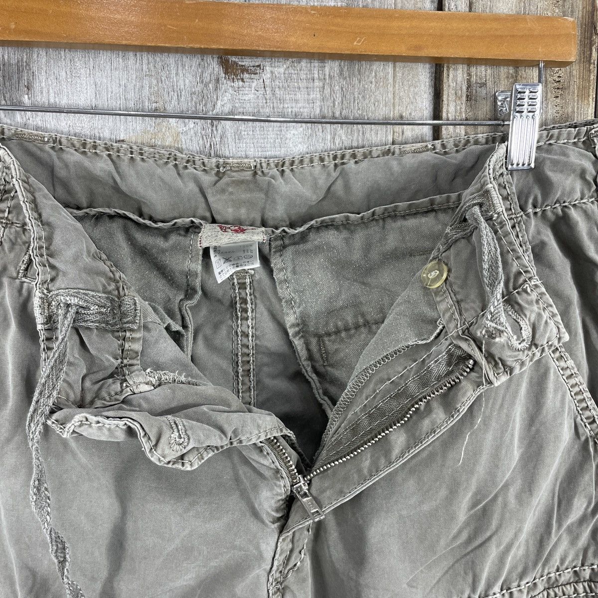 Japanese Brand Vintage Y2K True Religion Shorts Cargo Pants Size US 33 - 10 Thumbnail
