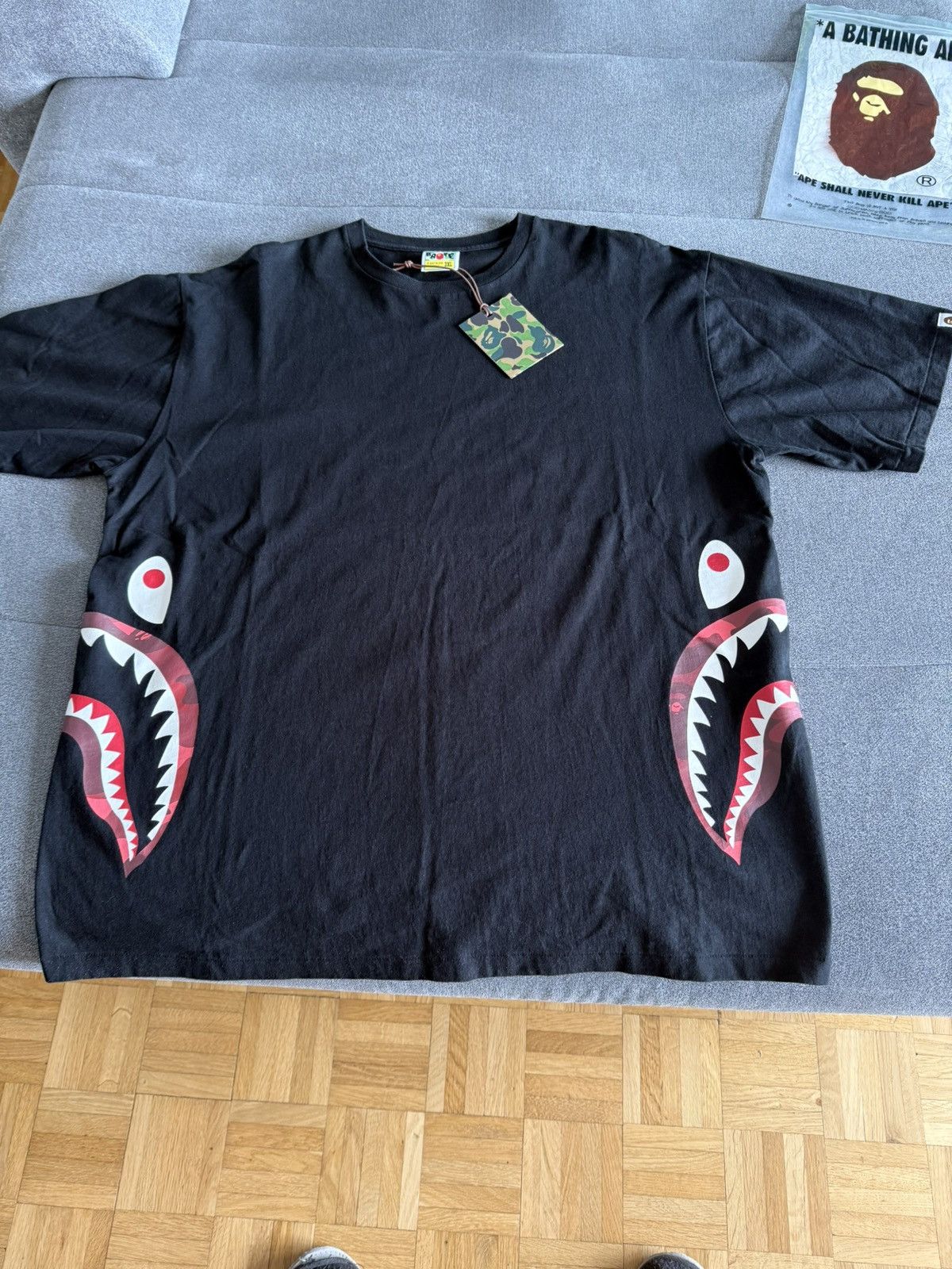 Bape 3XL 1st CAMO SIDE SHARK TEE black/red Size US XXL / EU 58 / 5 - 1 Thumbnail