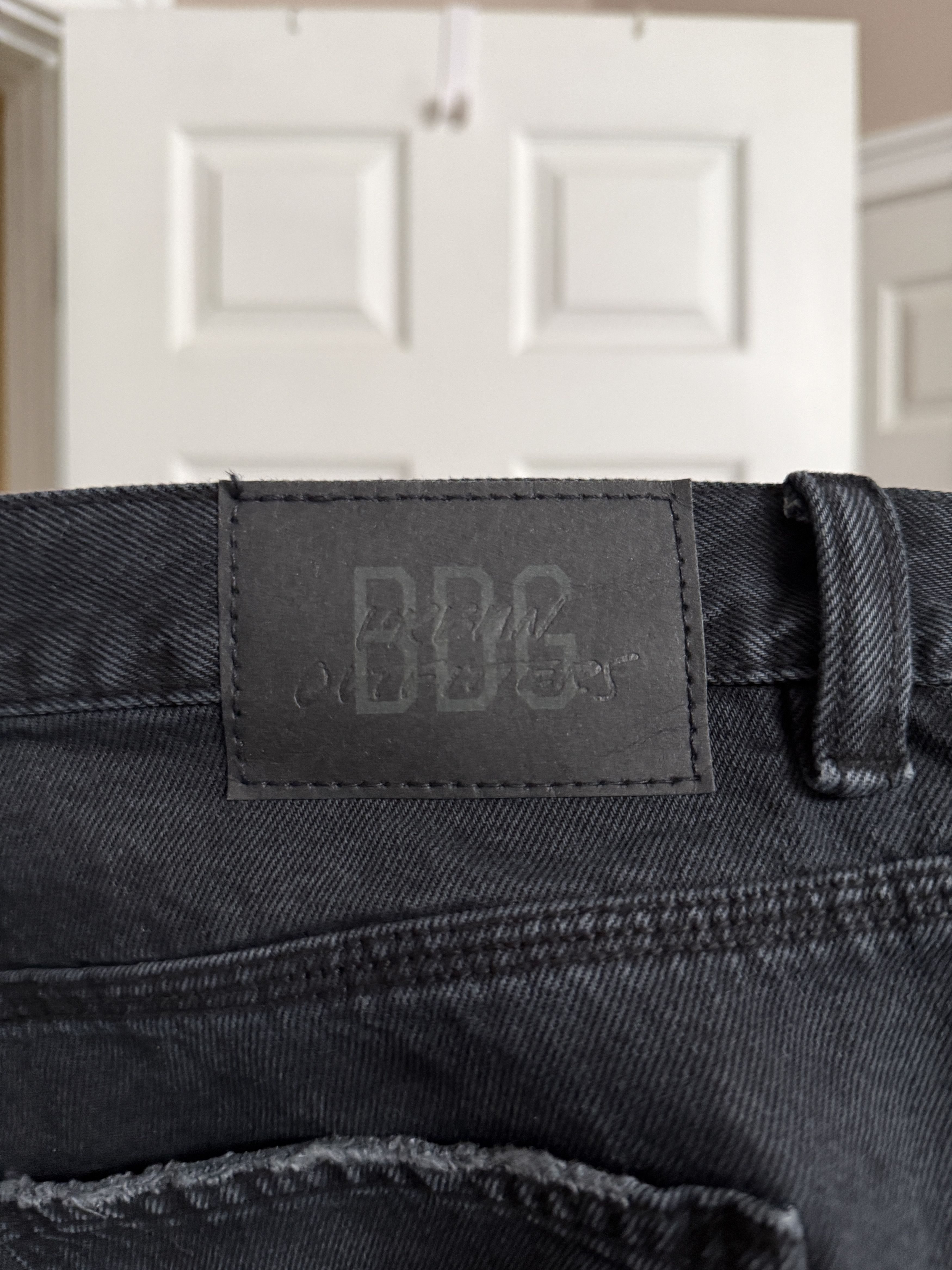 Bdg Urban Outfitters BDG Denim Carpenter Short Black Size US 32 / EU 48 - 5 Thumbnail