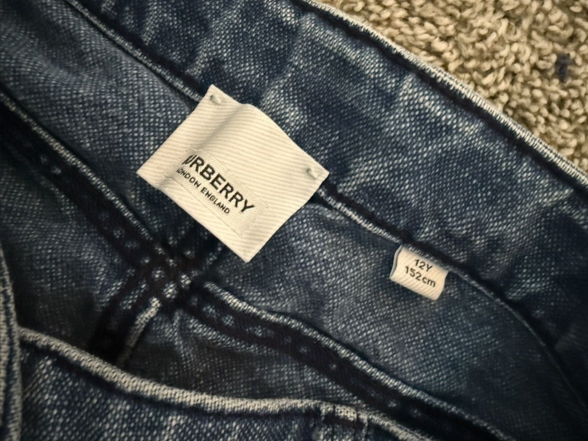 Burberry Blue Denim Skirt with Cross Logo Print Size 25" / US 0 / IT 36 - 3 Thumbnail