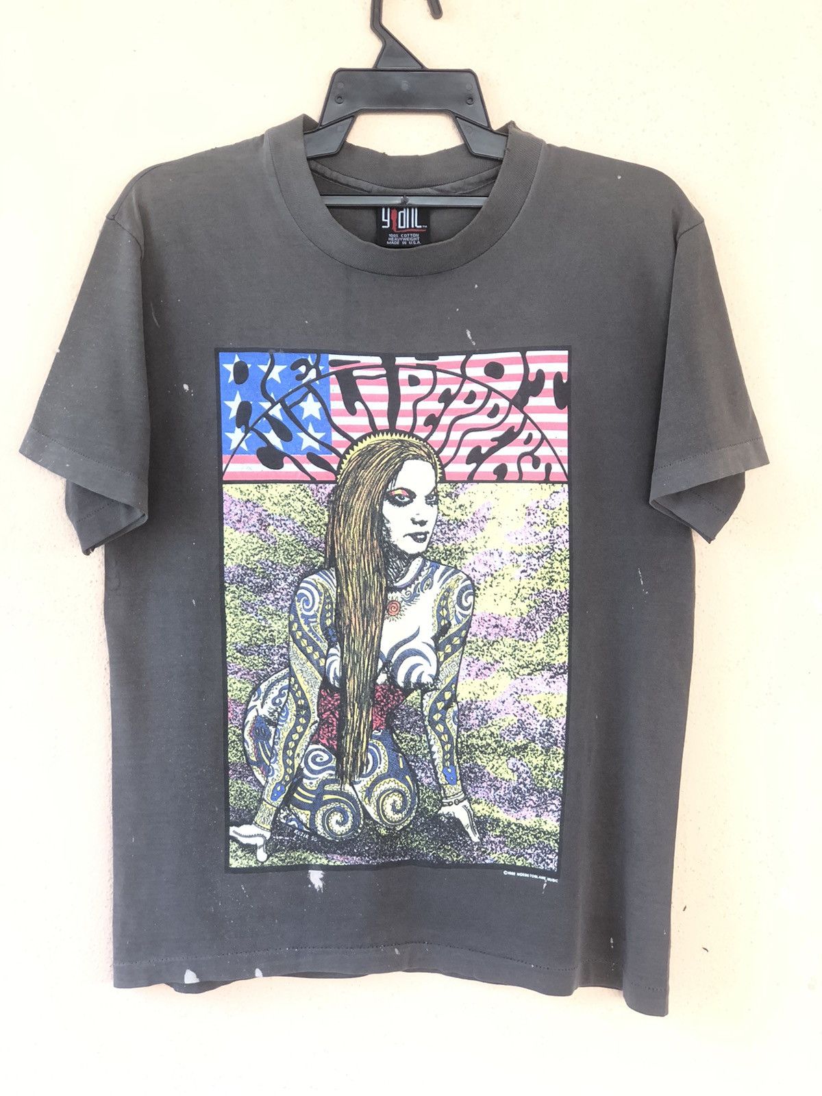 Band Tees × Vintage Vintage 90s Red Hot Chili Peppers Tatoo Women Size US M / EU 48-50 / 2 - 1 Thumbnail