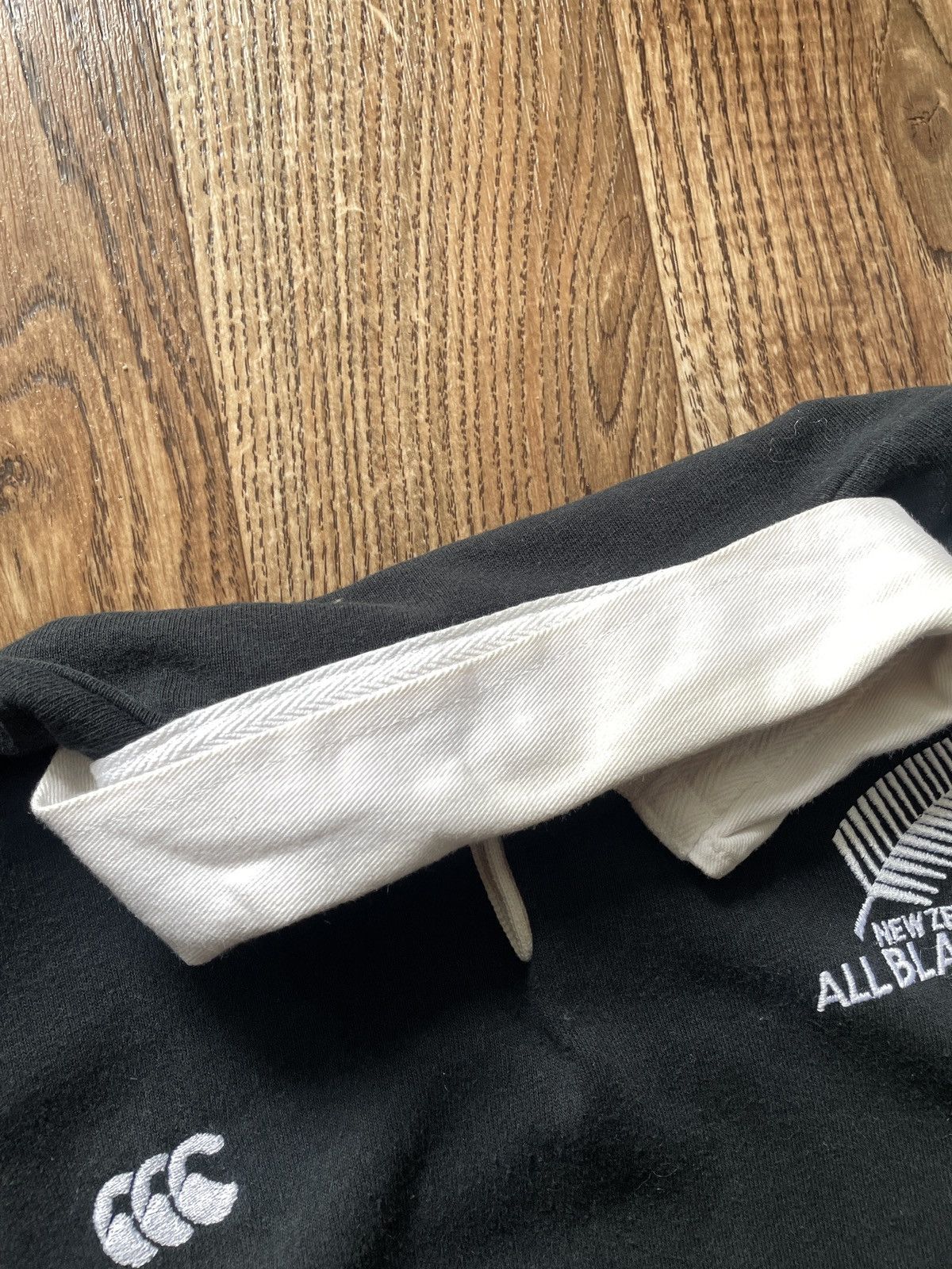 Canterbury of New Zealand Vintage CANTERBURY NEW ZEALAND All Blacks Rugby Polo Tee Size US L / EU 52-54 / 3 - 7 Thumbnail