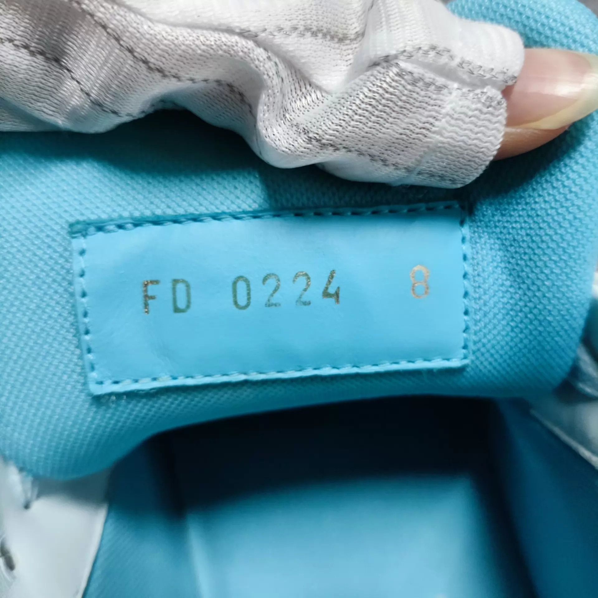 Louis Vuitton LV x Taylor Trainer All-Over Subtle Print Blue US9 Size US 9 / EU 42 - 6 Thumbnail