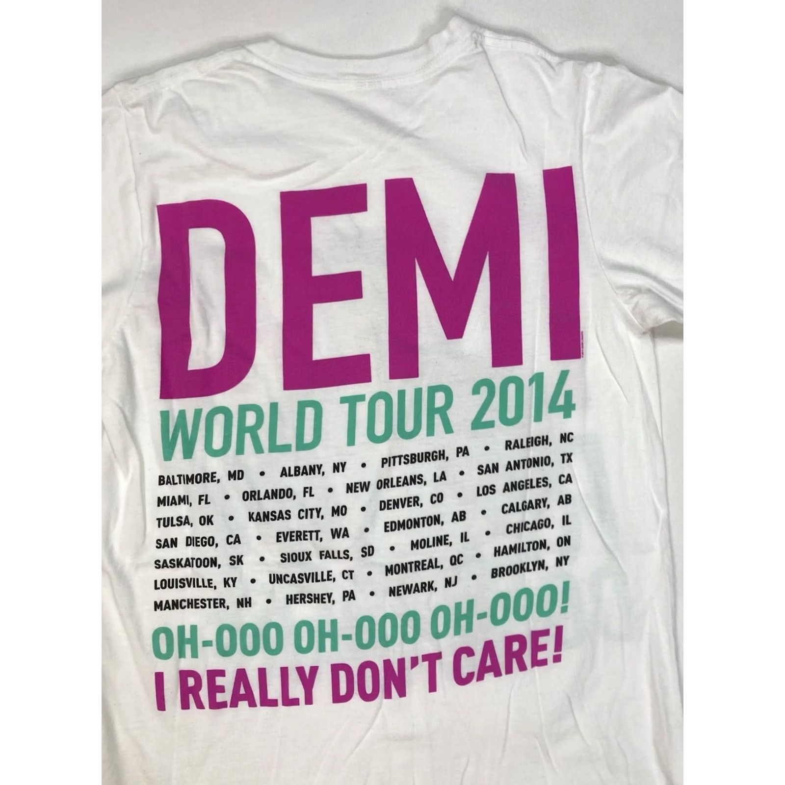 Anvil Output: Demi Lovato I Really Don't Care World Tour 2014 Graphic Shirt Women Small Size S / US 4 / IT 40 - 4 Thumbnail