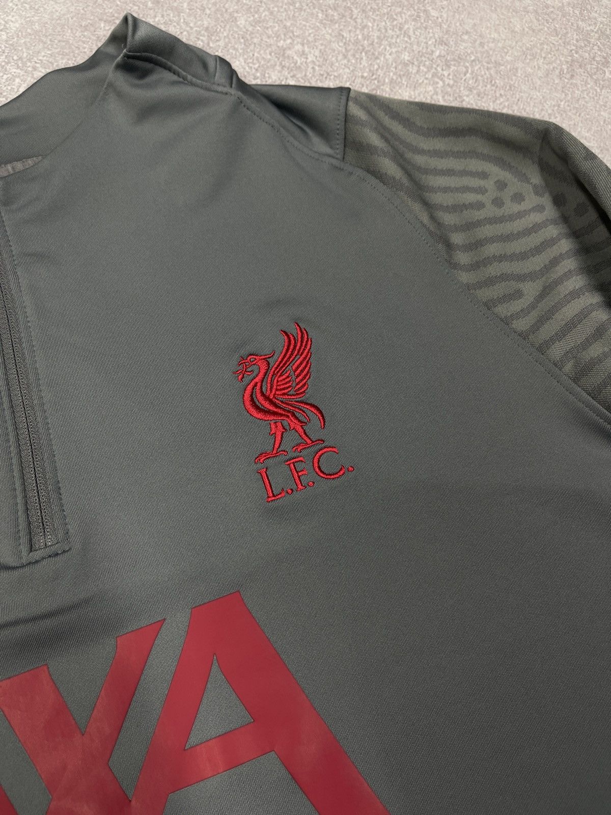 Nike Mens Nike Liverpool Soccer Longsleeve 1/4 Grey Football Size US XL / EU 56 / 4 - 6 Thumbnail