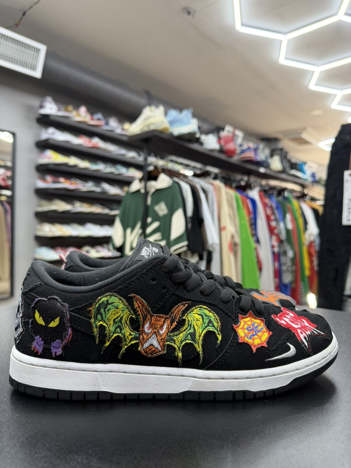 Nike Size 9 - Nike SB Dunk Low Neckface Size US 9 / EU 42 - 3 Thumbnail