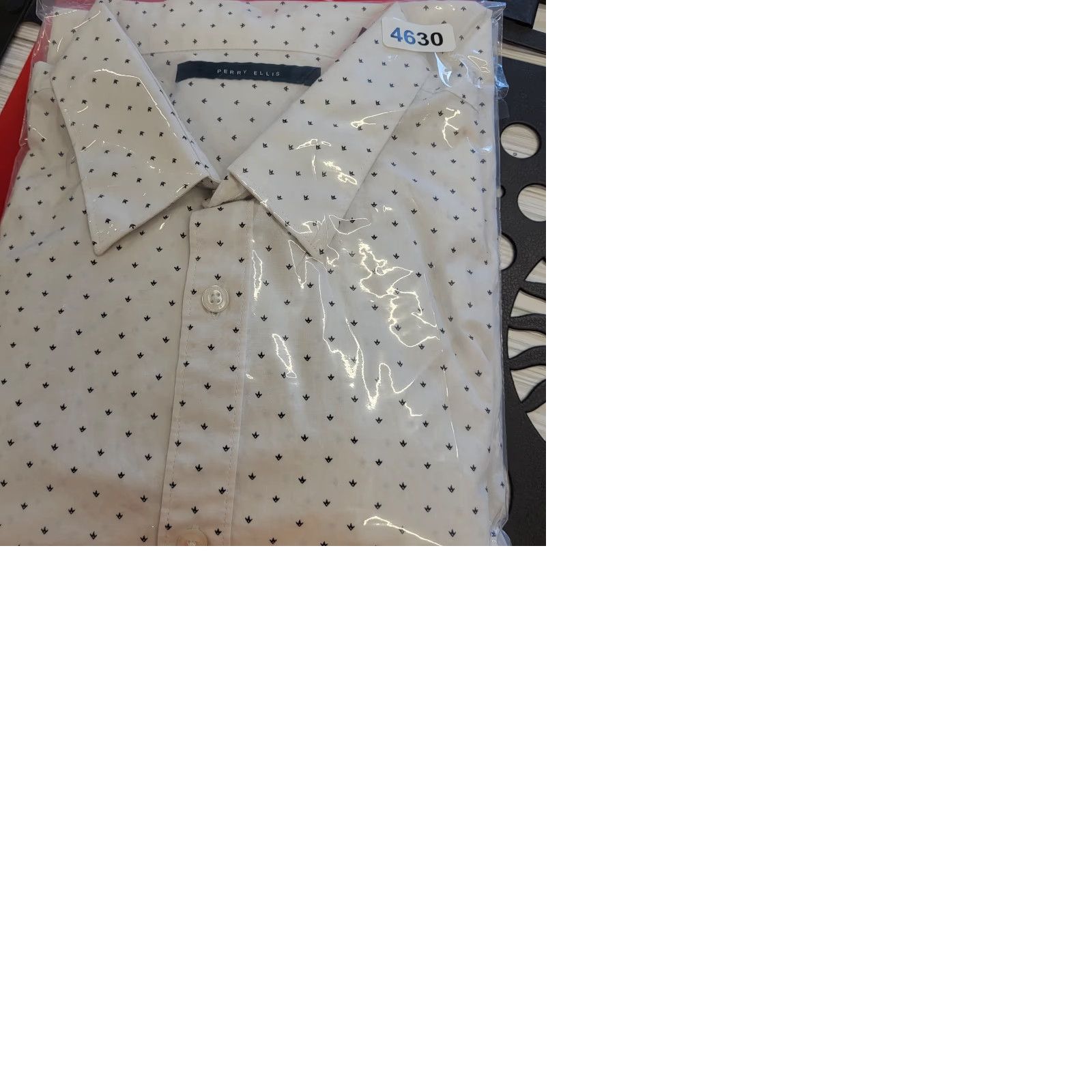 Perry Ellis Perry Ellis Shirt Mens XL White Dainty Arrow Print Long Sleeve Button Up College Shirt Size US XL / EU 56 / 4 - 10 Thumbnail