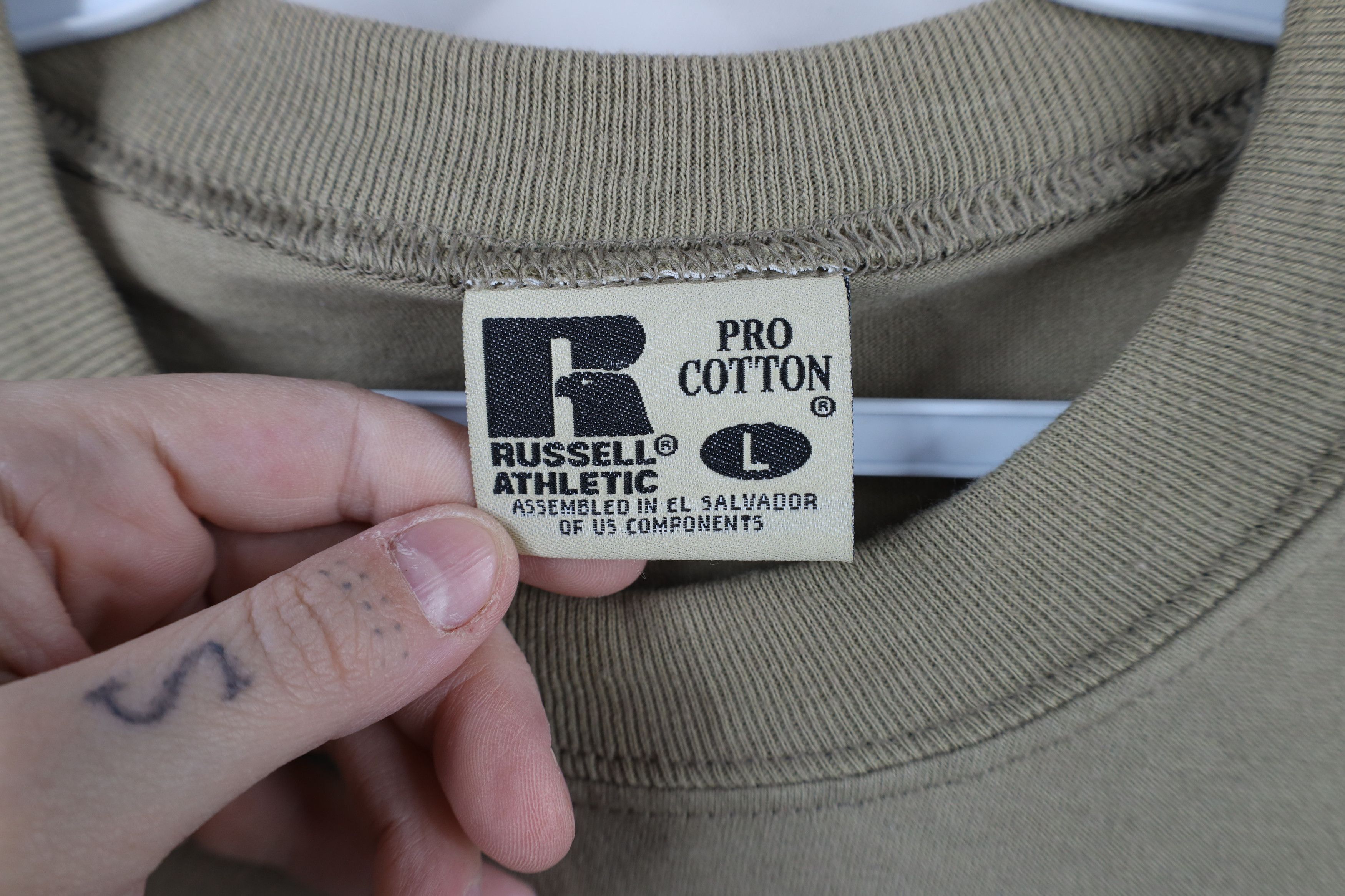 Russell Athletic × Vintage Vintage 90s Y2K Russell Athletic Blank Cotton T-Shirt Beige Size US L / EU 52-54 / 3 - 9 Thumbnail