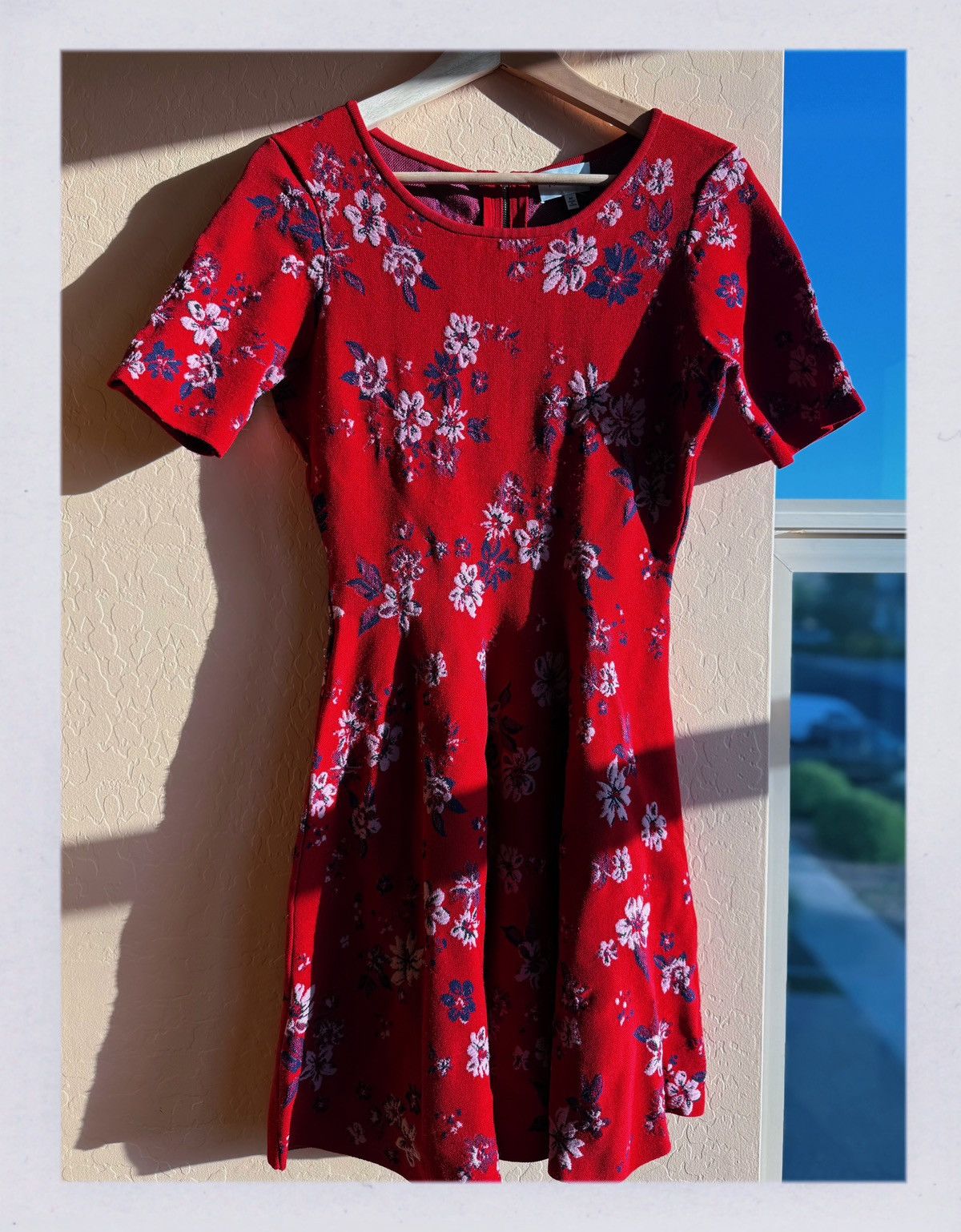 MILLY Milly Red Floral Knit Fit & Flare Dress – Size M Size M / US 6-8 / IT 42-44 - 1 Thumbnail