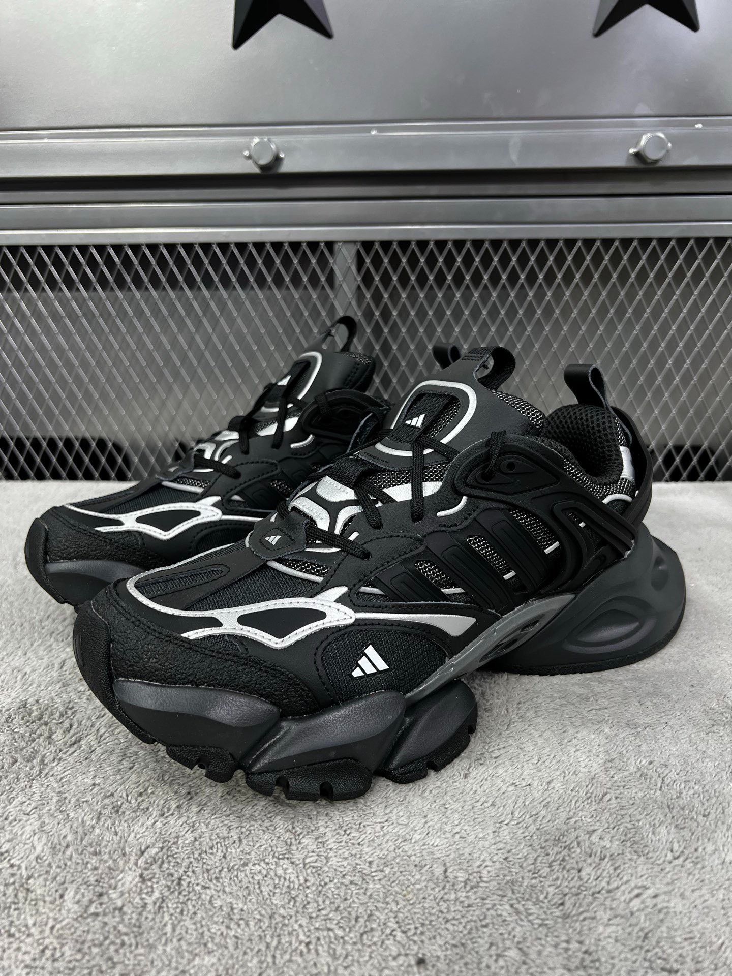 Adidas Adidas Running Black Lowtop Sneakers 44 Men Size US 10.5 / EU 43-44 - 1 Thumbnail