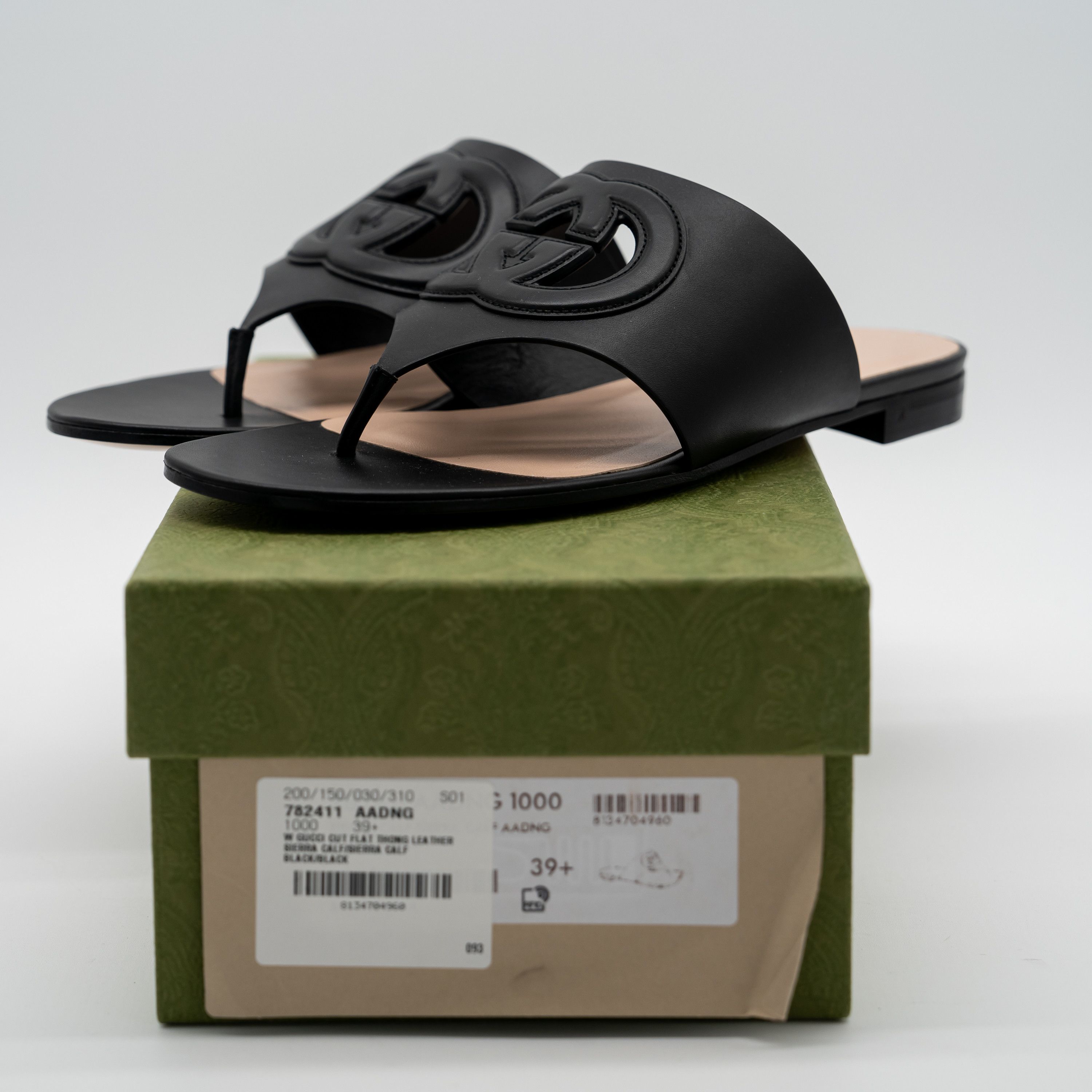 Gucci 39.5G Gucci Thong Sandals Black Cut Out GG Flats Leather Size US 9.5 / IT 39.5 - 11 Thumbnail