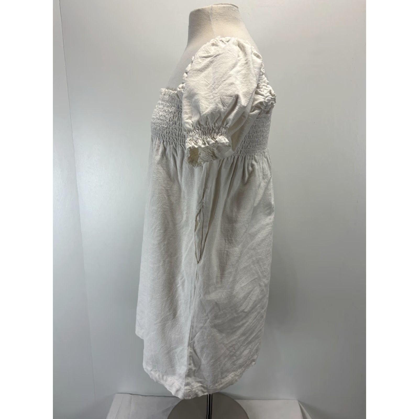Faherty VINTAGE Faherty Women Mini Dress Sz Small Organic Cotton Smocked Floral Beach Short Sleeve White Bohemian 2020s Size S / US 4 / IT 40 - 2 Thumbnail