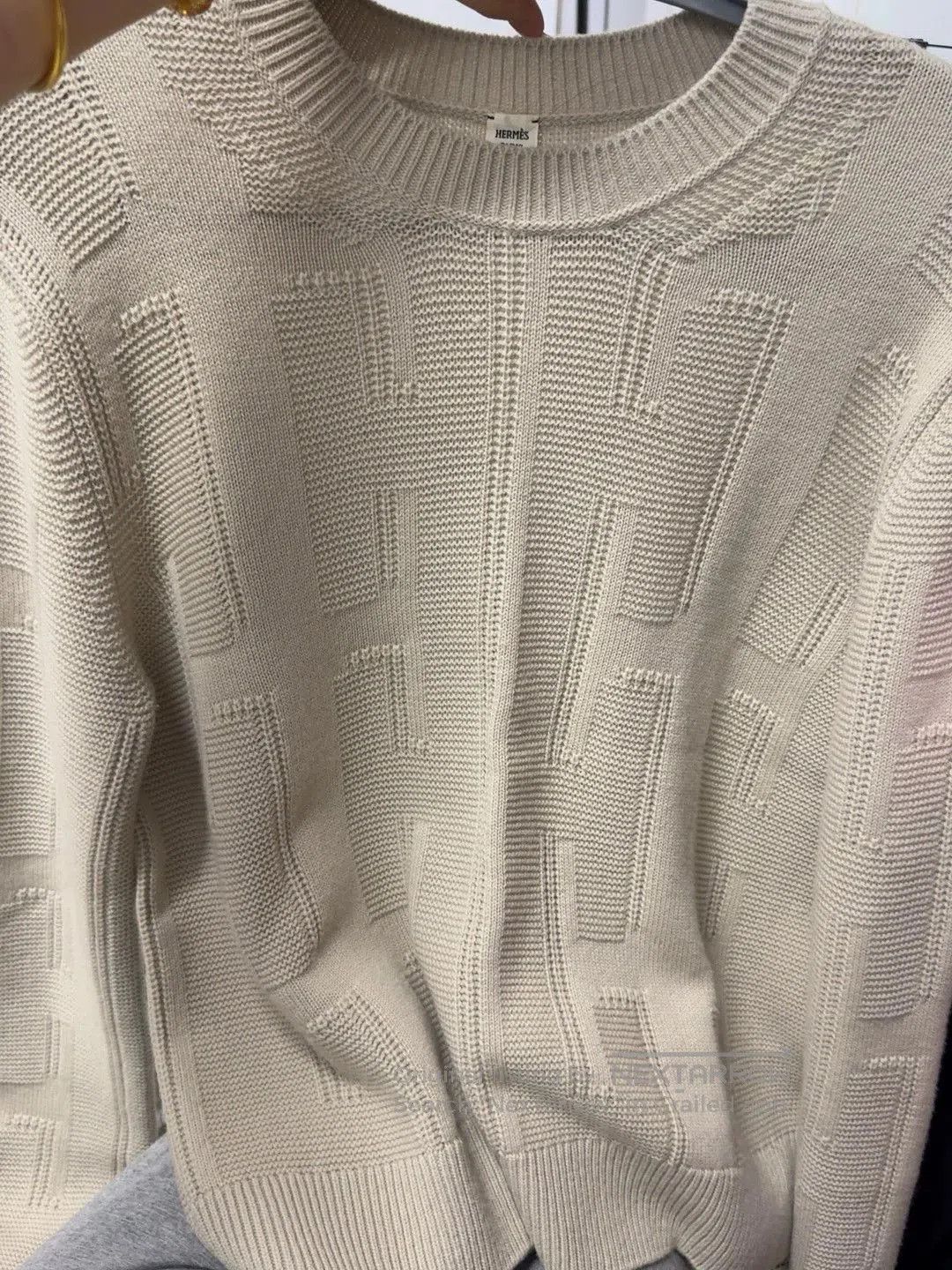 Hermes Hermes Beige Knit Sweater. Size US S / EU 44-46 / 1 - 1 Thumbnail