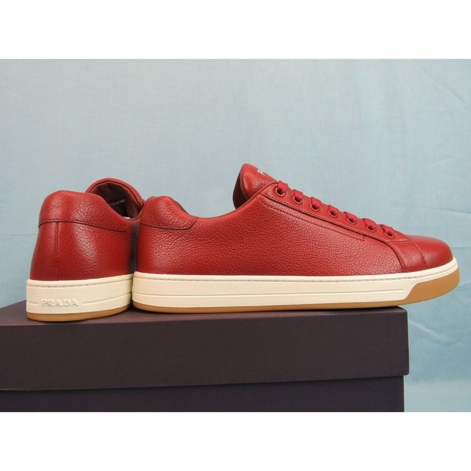 Prada 4E3507 RED TEXTURED LEATHER LOGO LOW TOP SNEAKERS 7.5 Size US 8.5 / EU 41-42 - 2 Thumbnail
