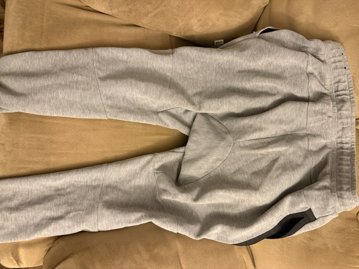 Nike Nike Tech Fleece Joggers (Gray M) Size US 32 / EU 48 - 2 Thumbnail